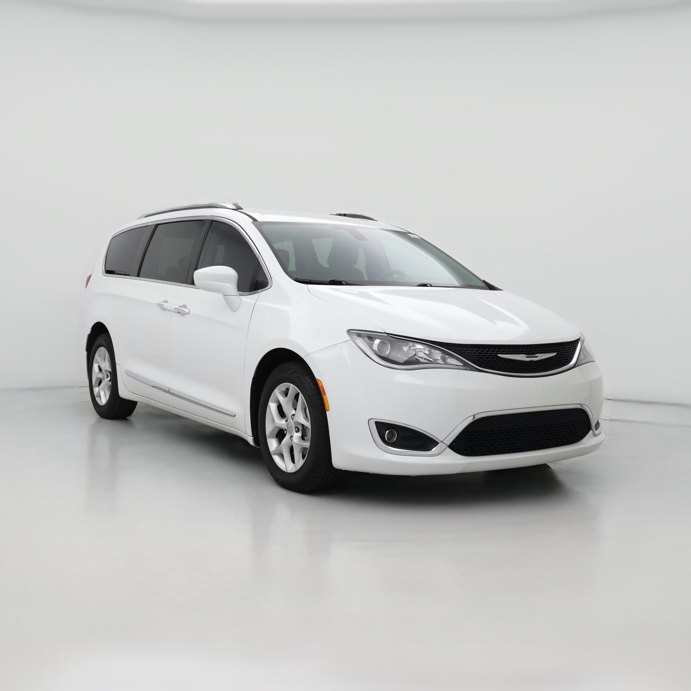 Thumbnail: 2017 Chrysler Pacifica - 1