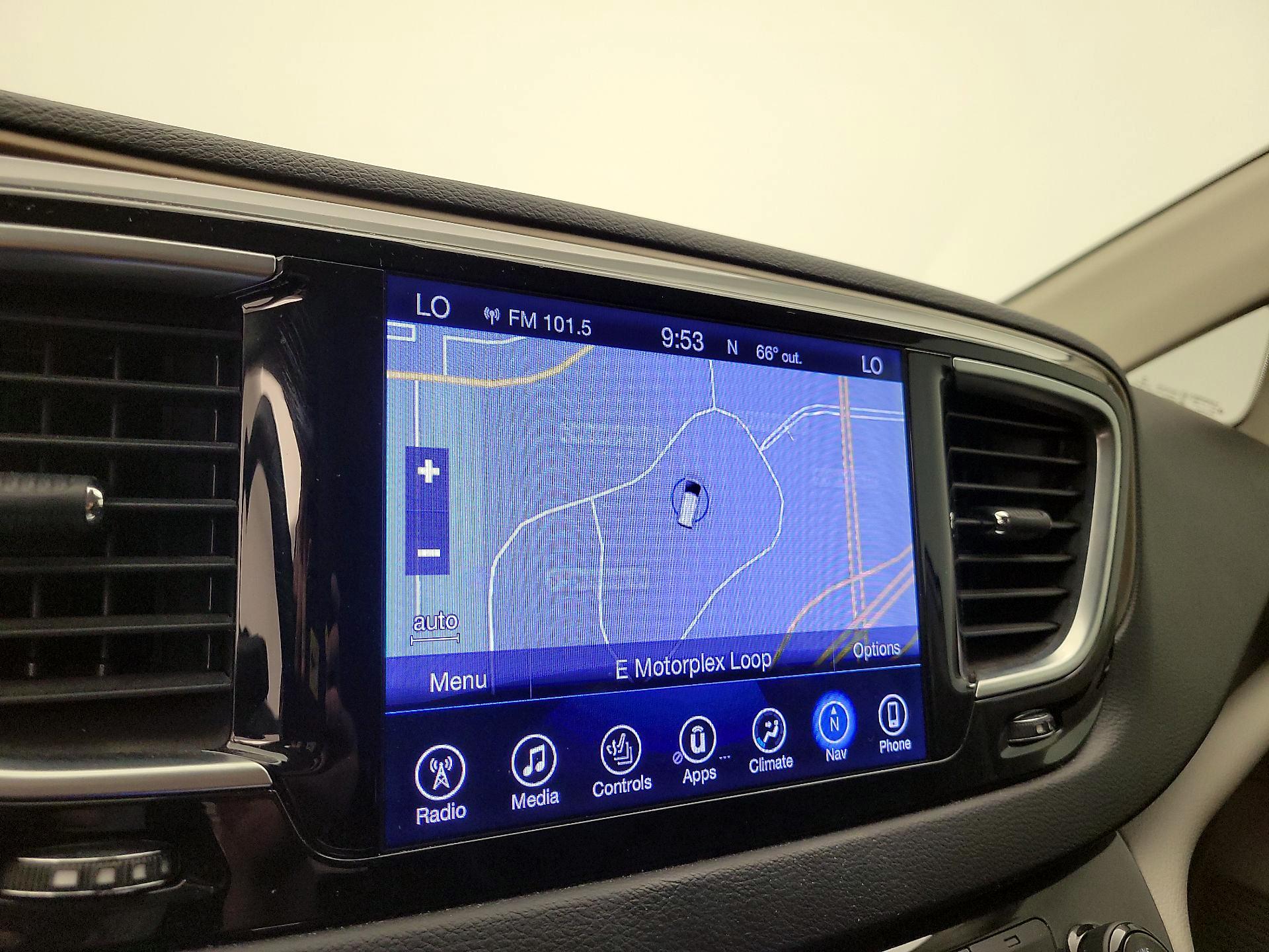 Thumbnail: 2017 Chrysler Pacifica - 14