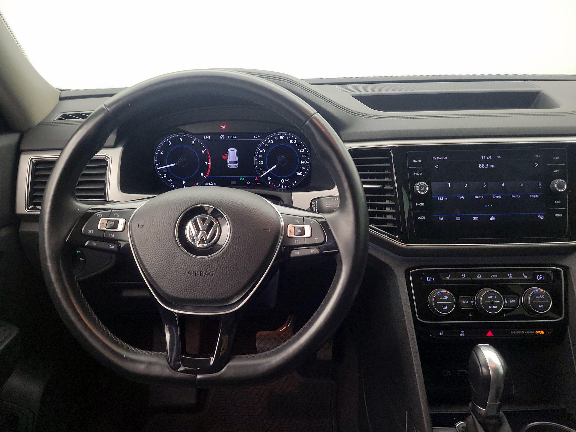 Thumbnail: 2018 Volkswagen Atlas - 10