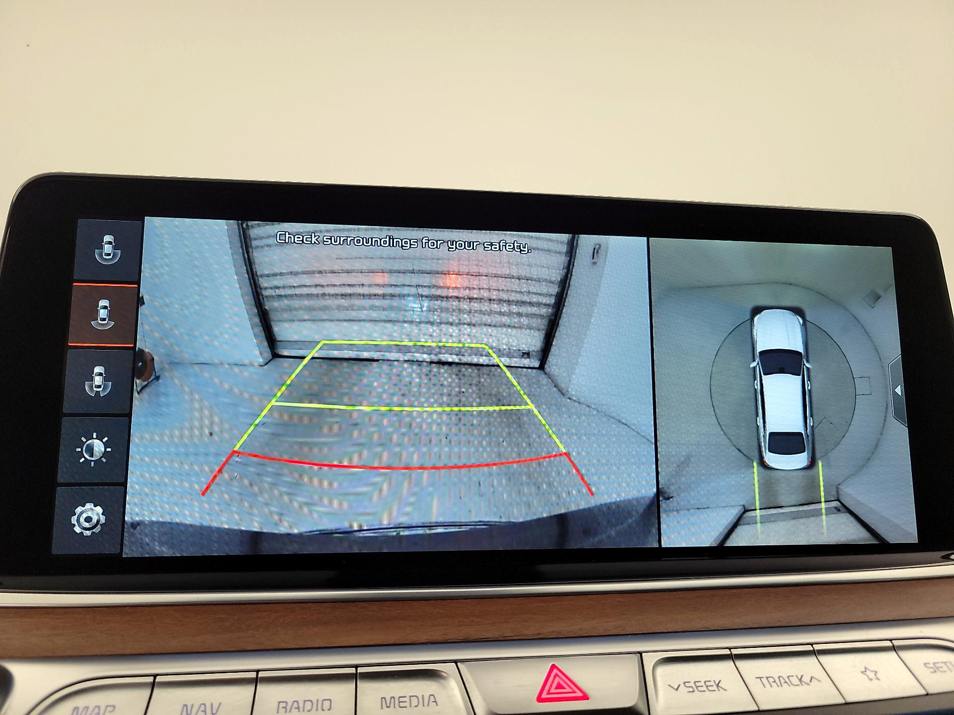 Thumbnail: 2020 Kia K900 - 15