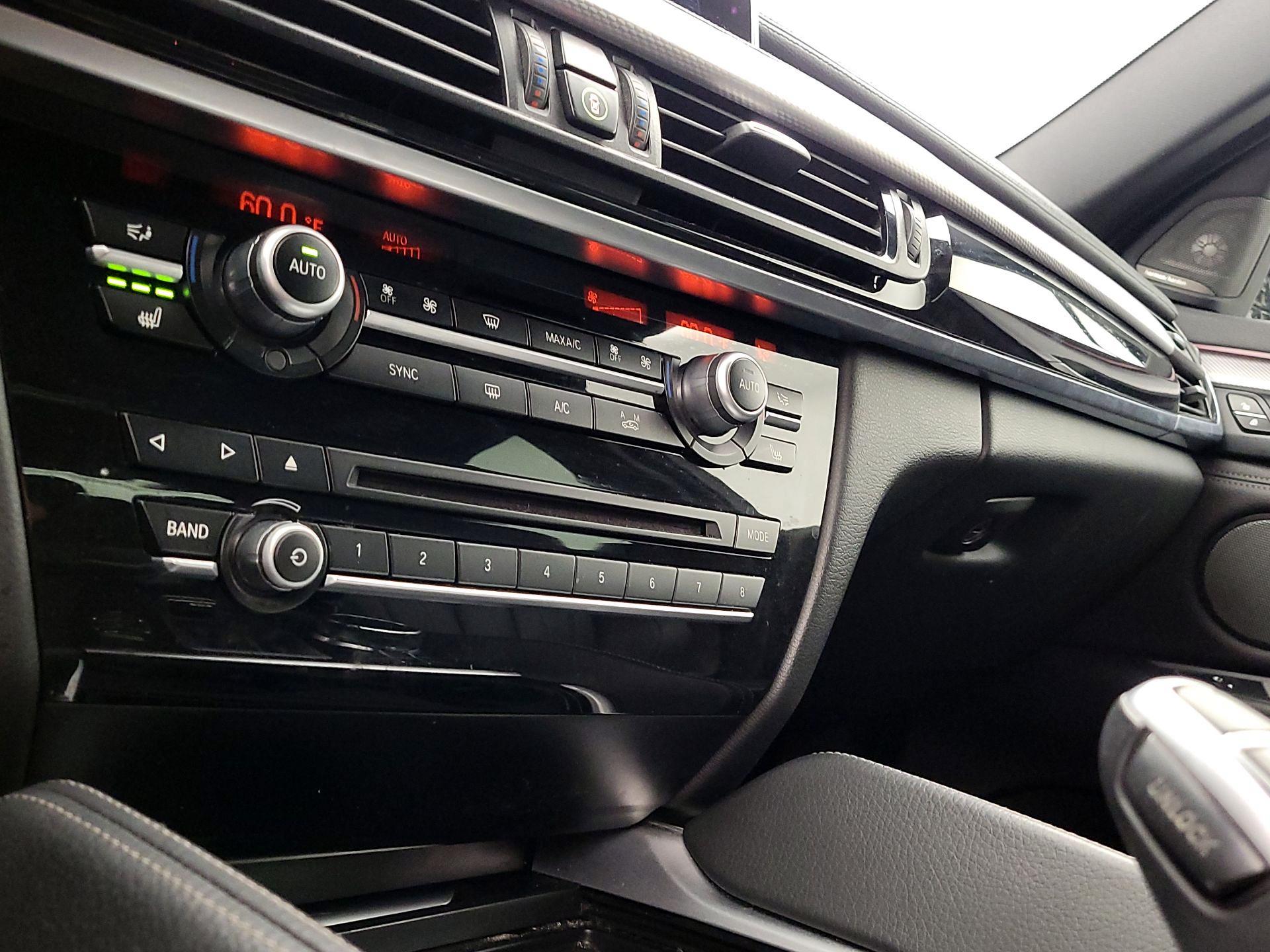 Thumbnail: 2019 BMW X6 - 17