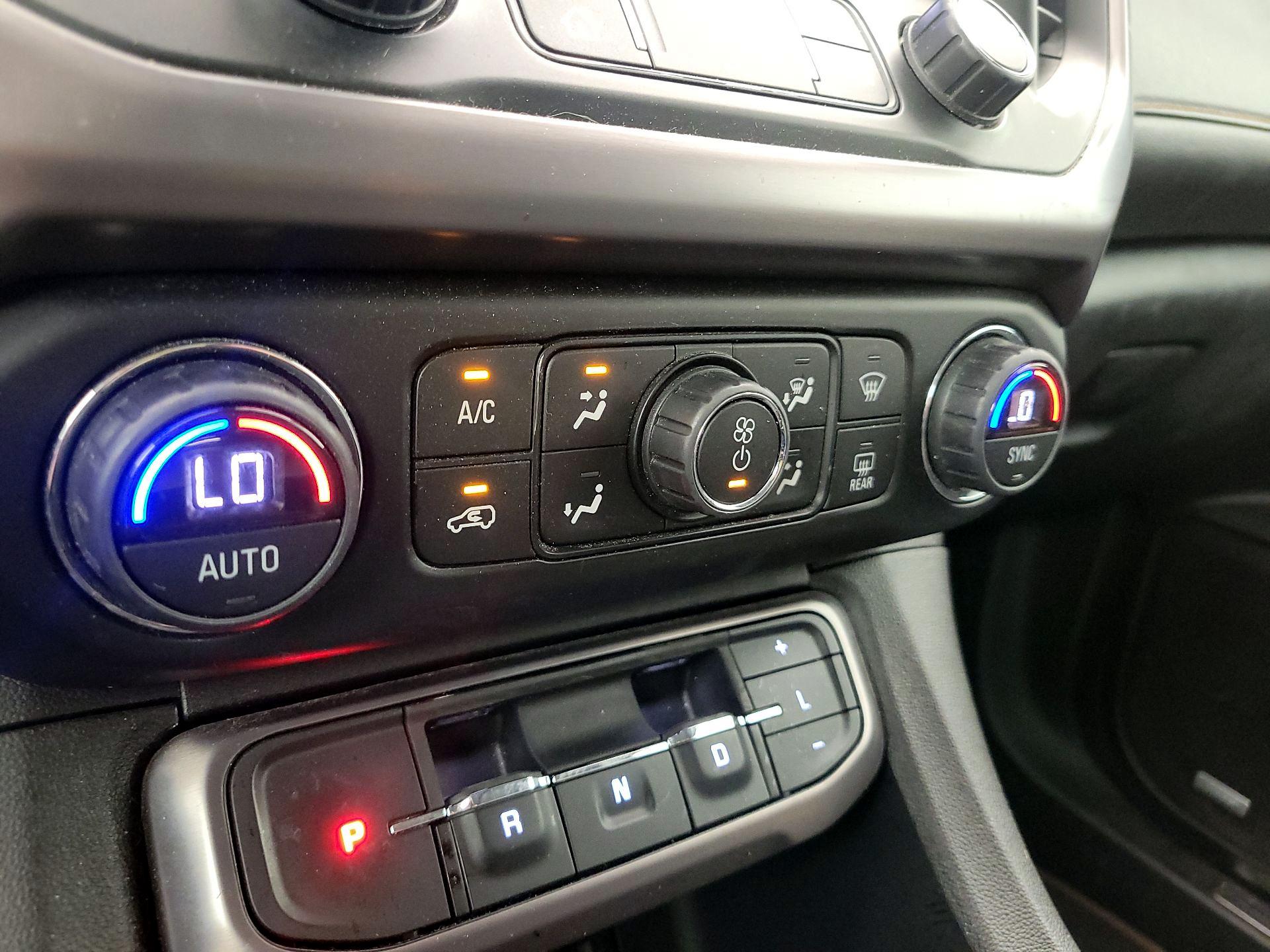 Thumbnail: 2021 GMC Acadia - 16