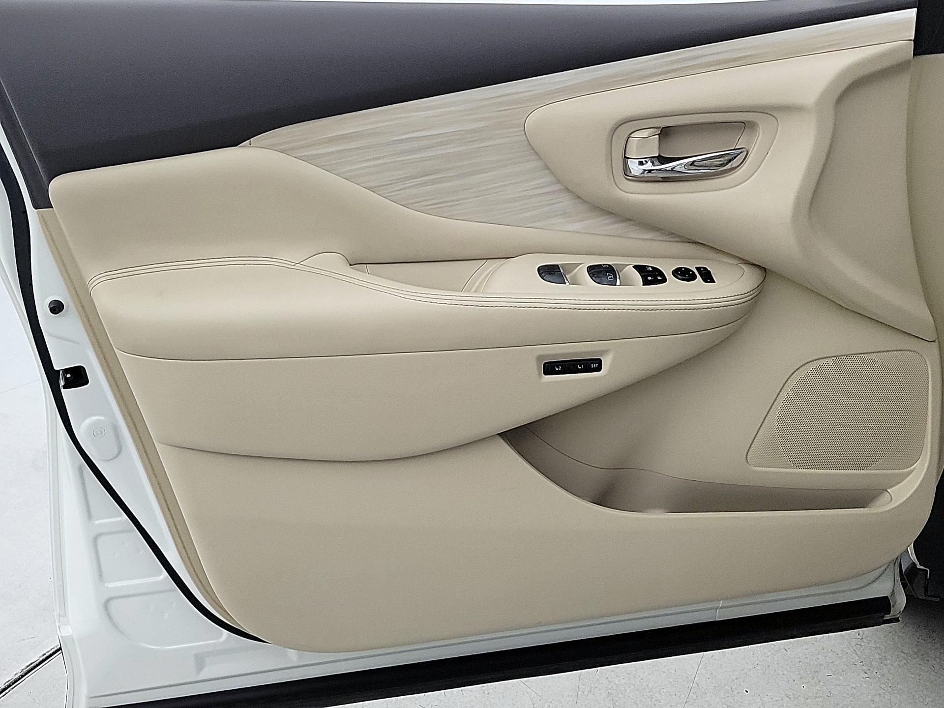 Thumbnail: 2015 Nissan Murano - 12