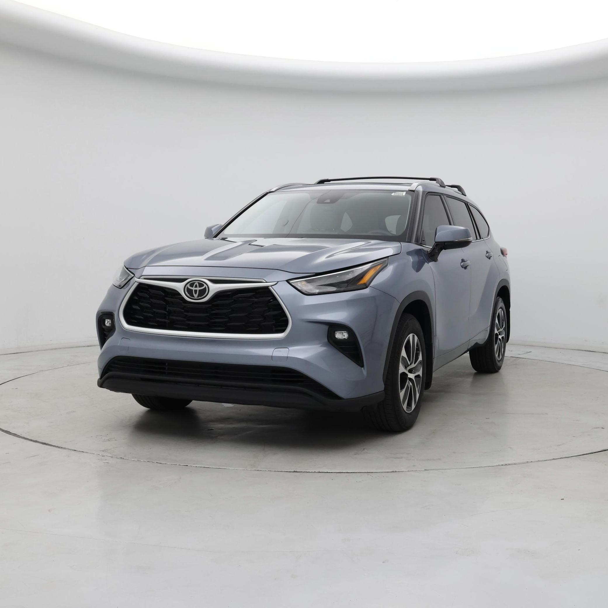 Thumbnail: 2022 Toyota Highlander - 4