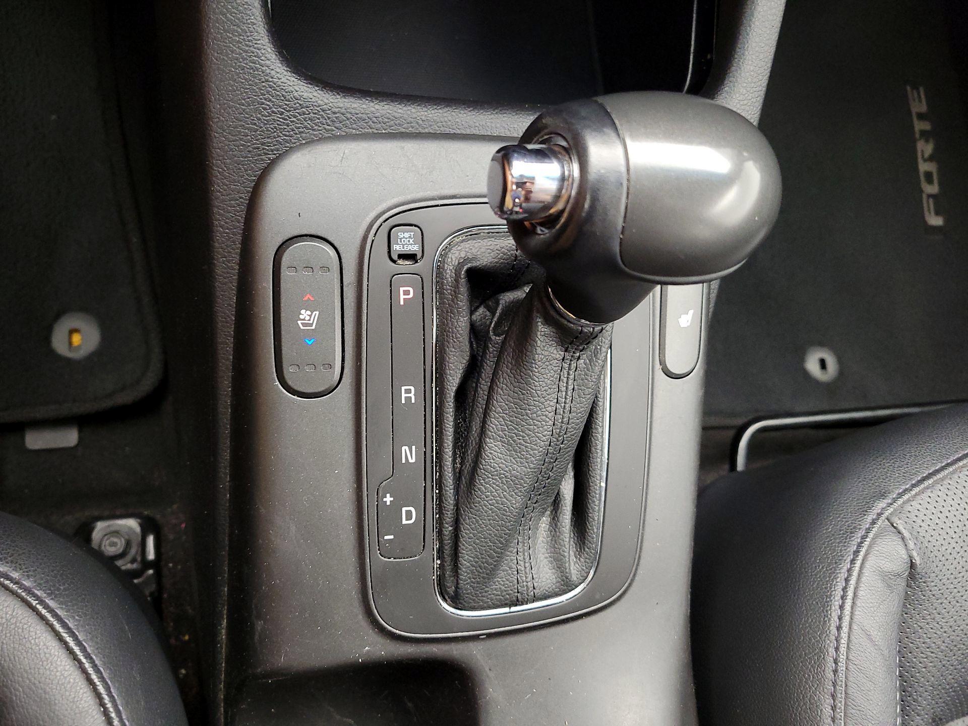 Thumbnail: 2014 Kia Forte - 18