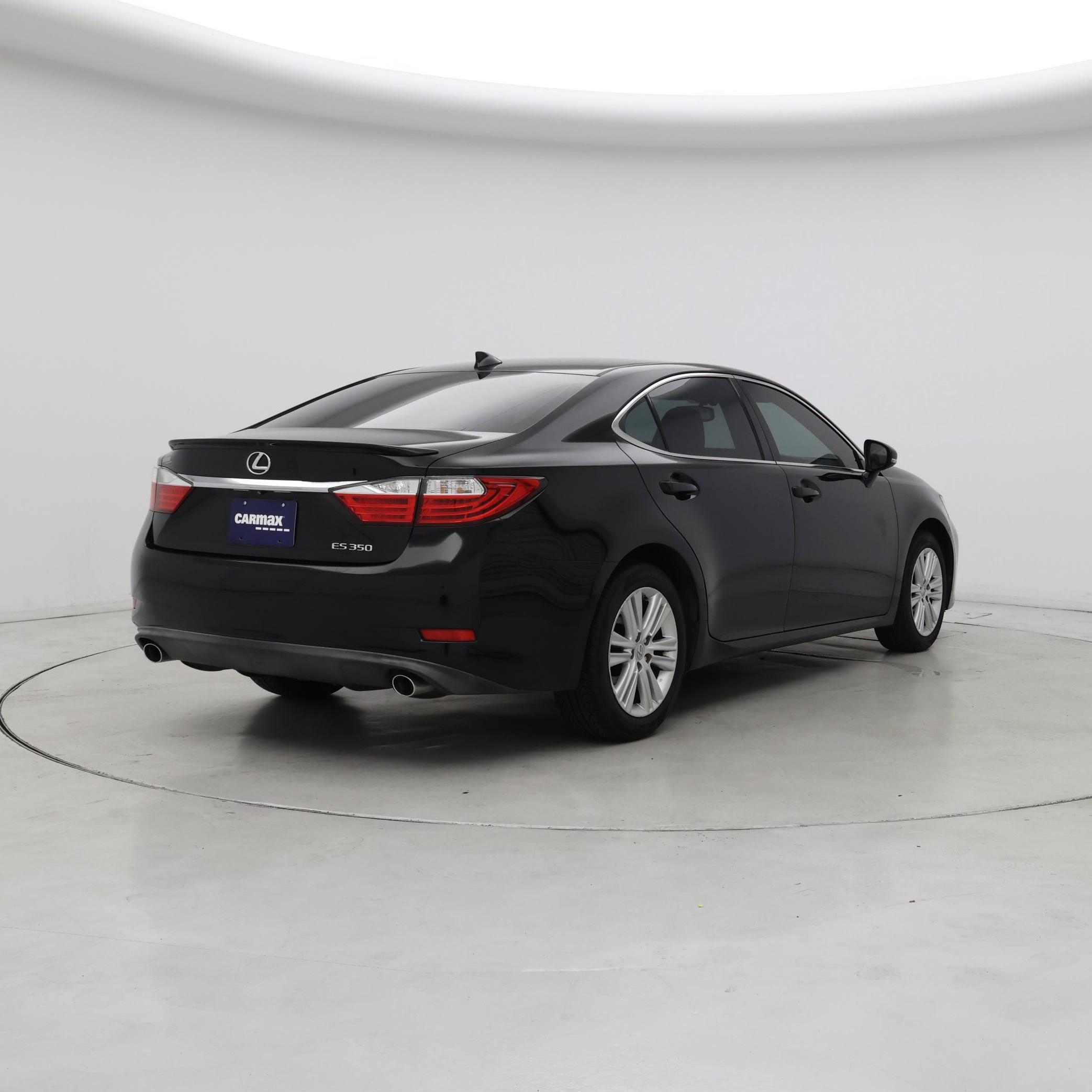 Thumbnail: 2015 Lexus ES - 8
