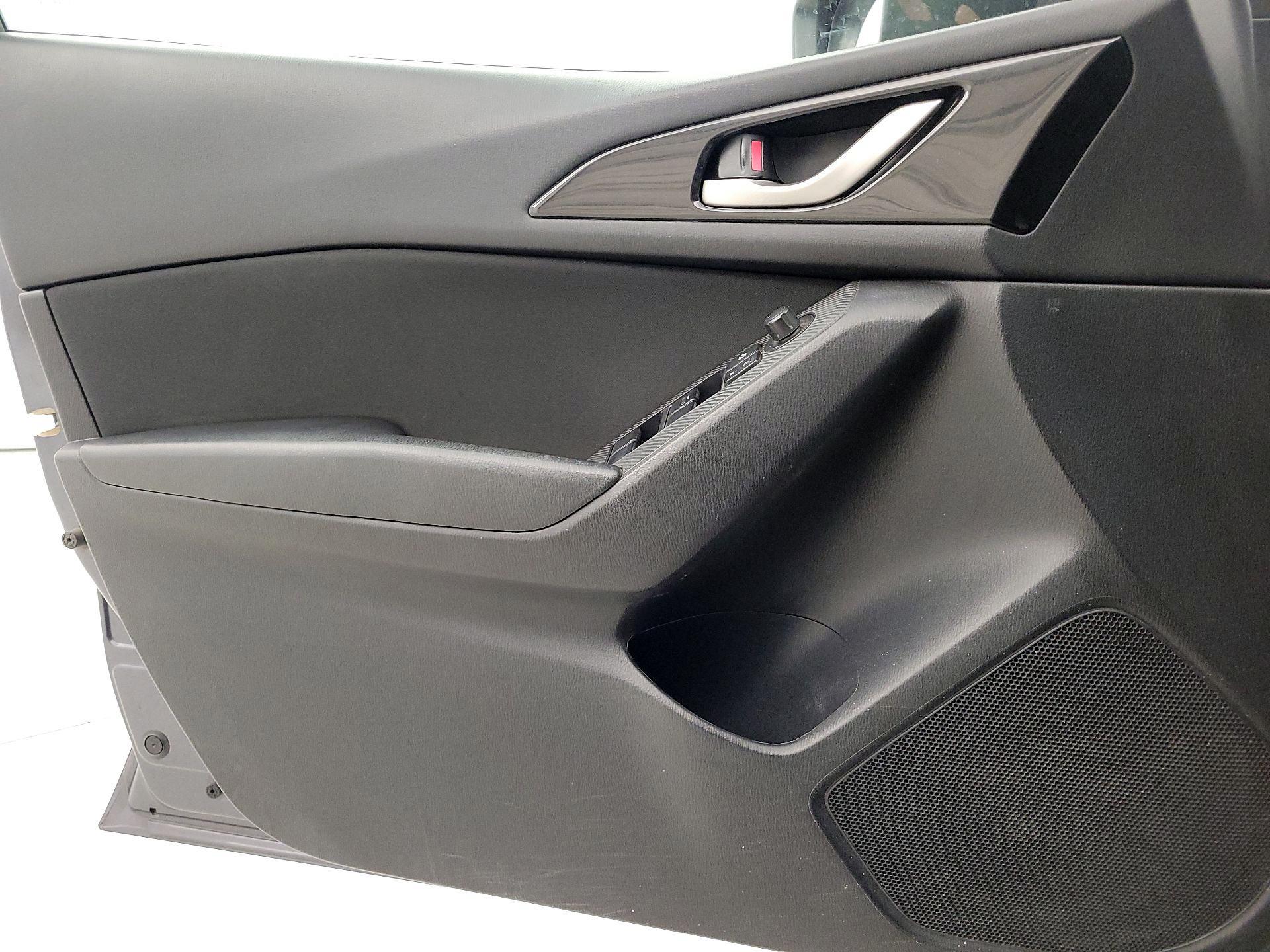Thumbnail: 2016 Mazda Mazda3 - 12