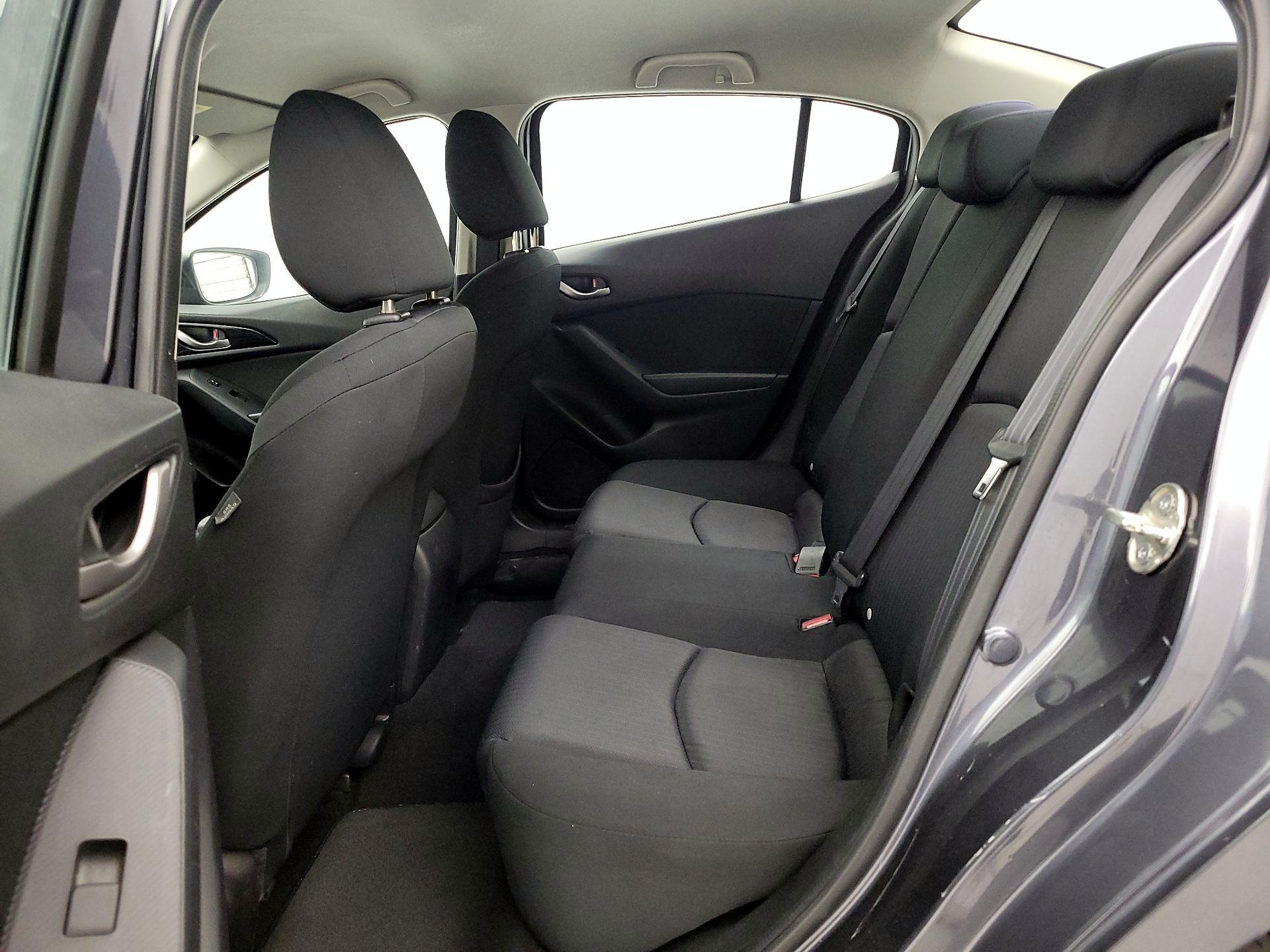 Thumbnail: 2016 Mazda Mazda3 - 20