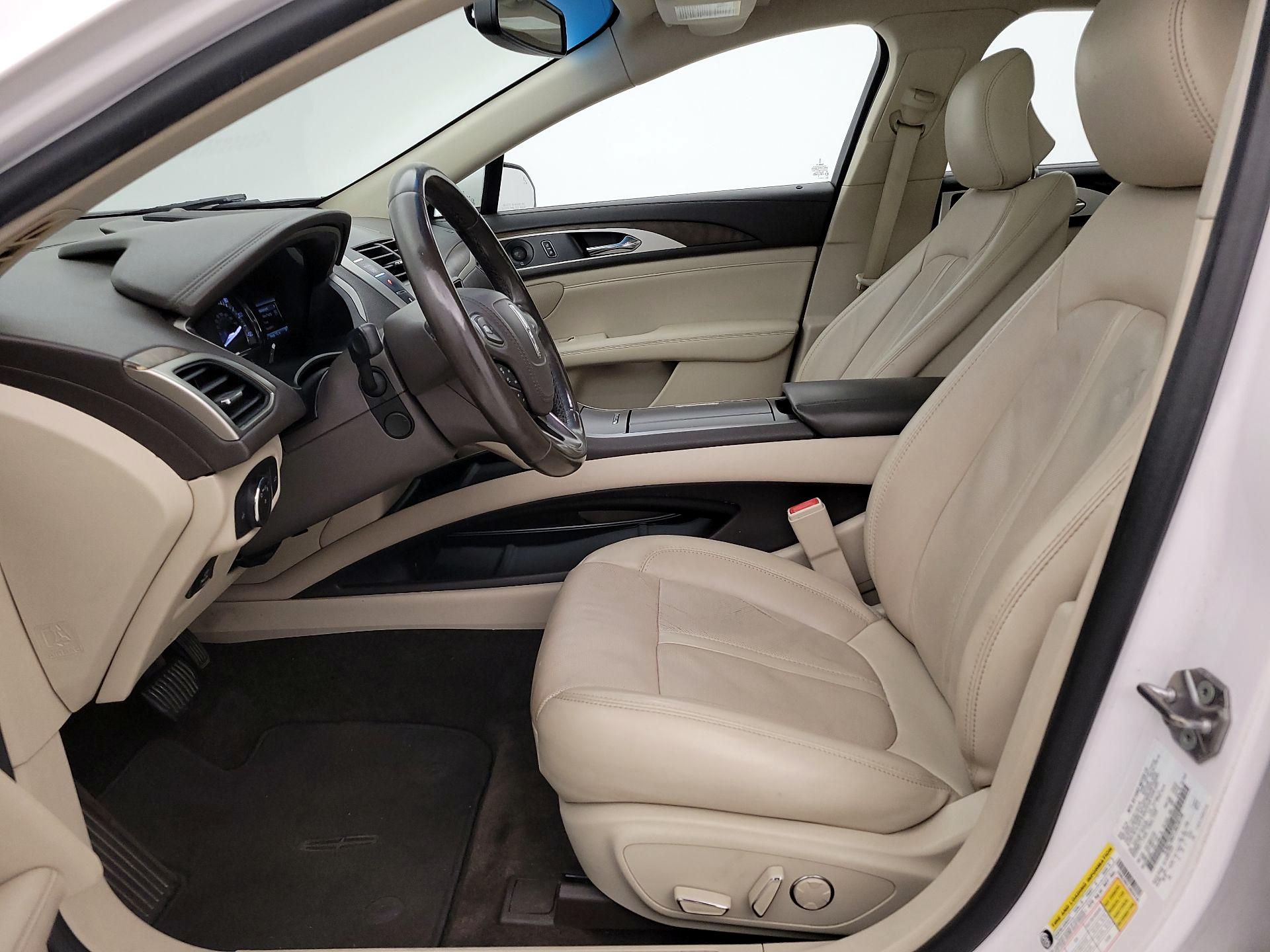 Thumbnail: 2018 Lincoln MKZ - 11