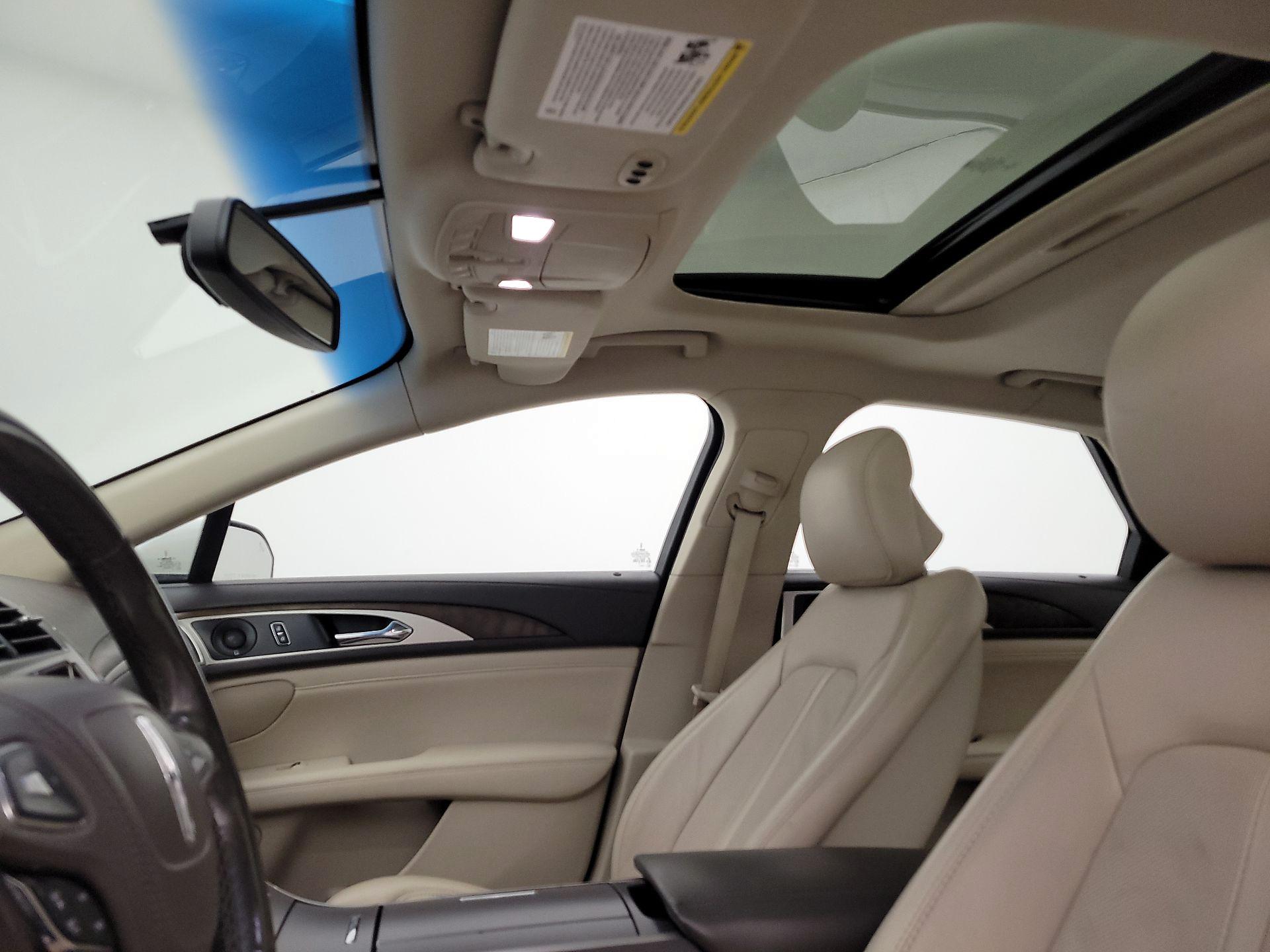 Thumbnail: 2018 Lincoln MKZ - 20