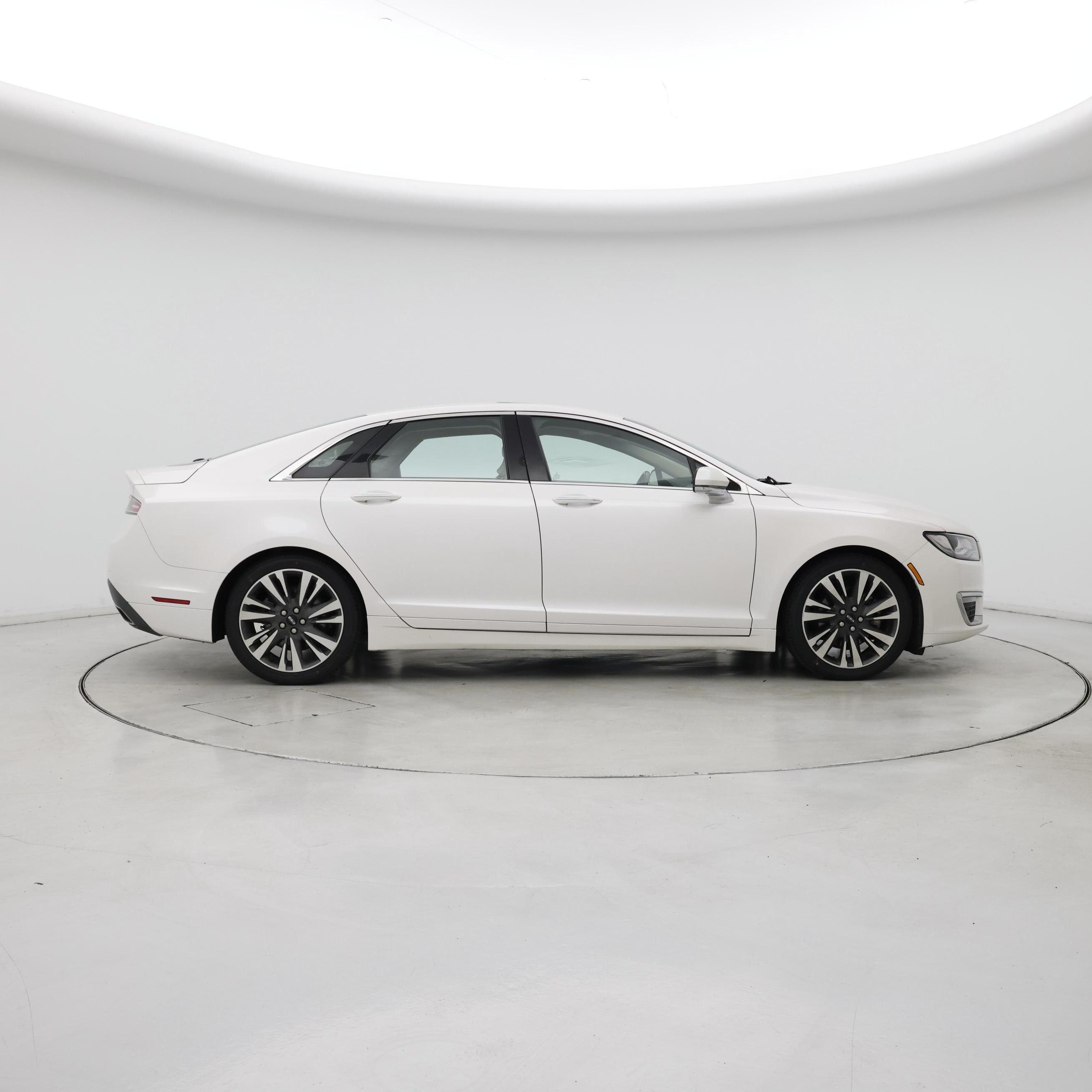 Thumbnail: 2018 Lincoln MKZ - 7