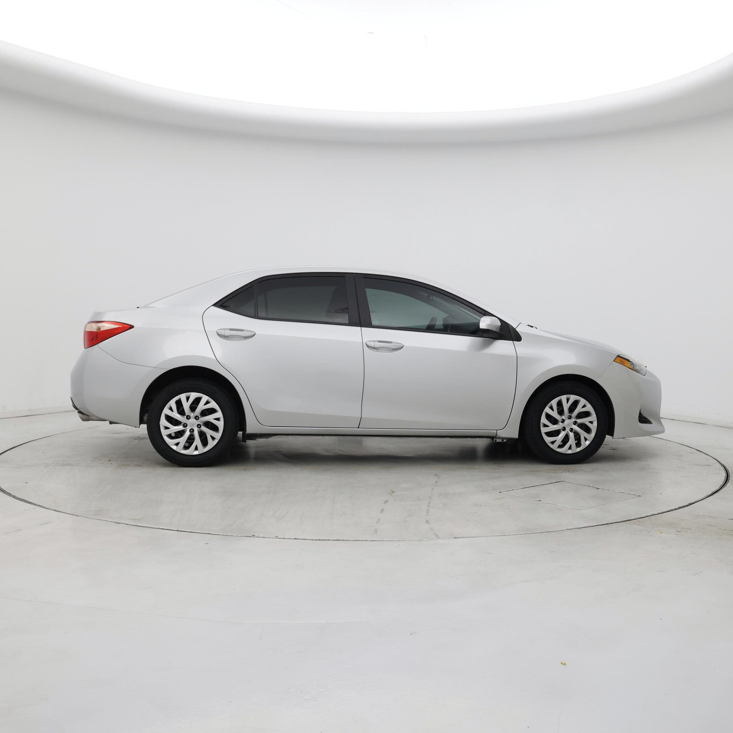 Thumbnail: 2017 Toyota Corolla - 7