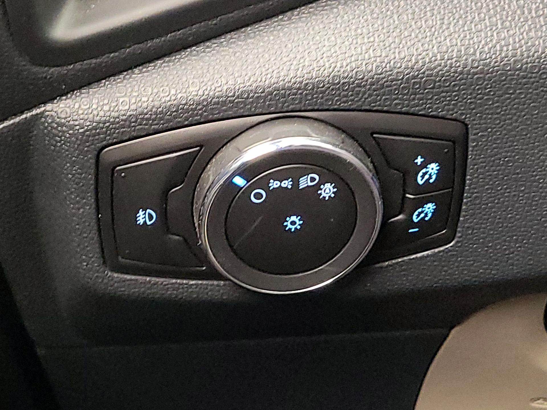 Thumbnail: 2019 Ford EcoSport - 13