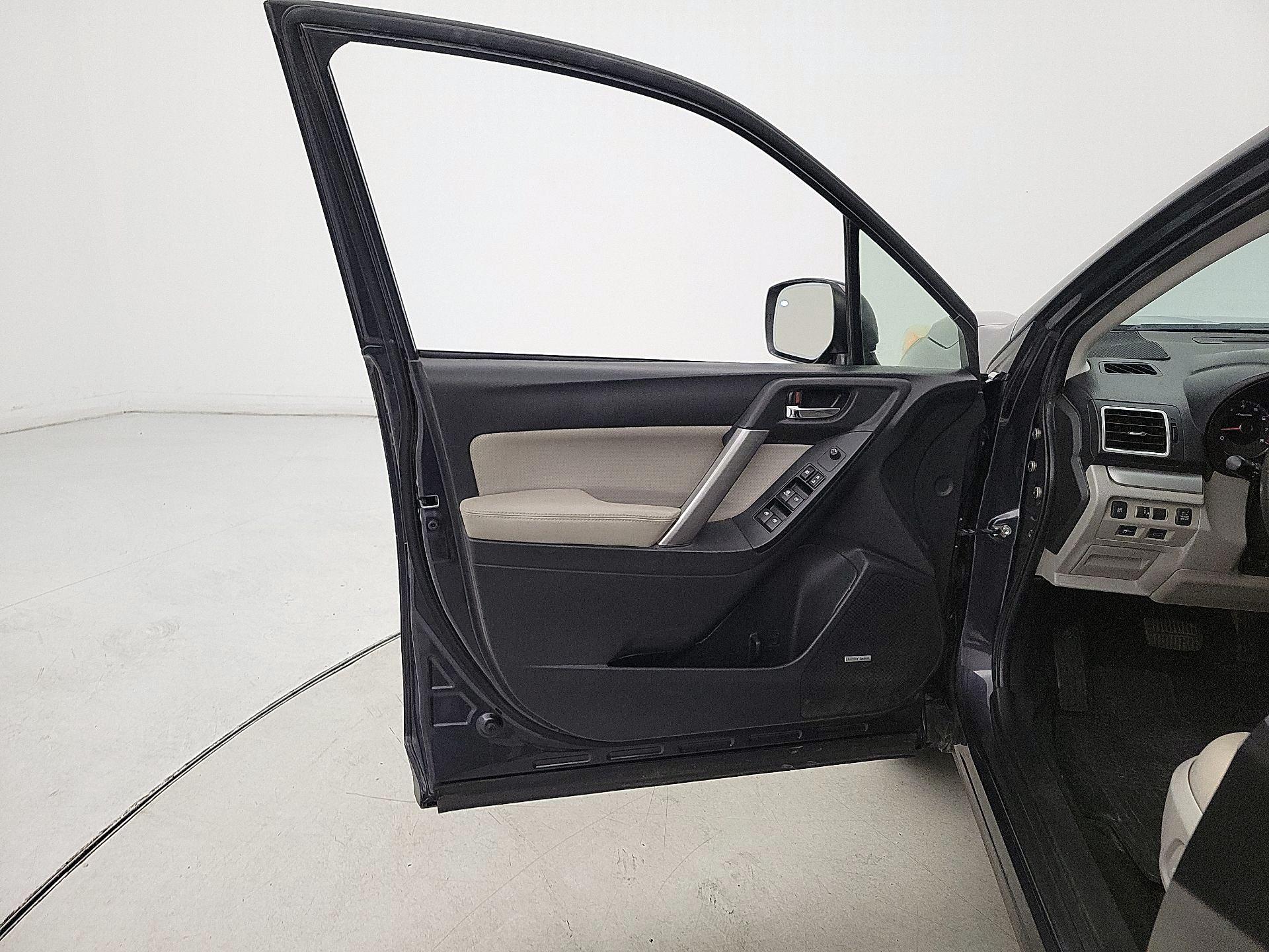 Thumbnail: 2016 Subaru Forester - 12