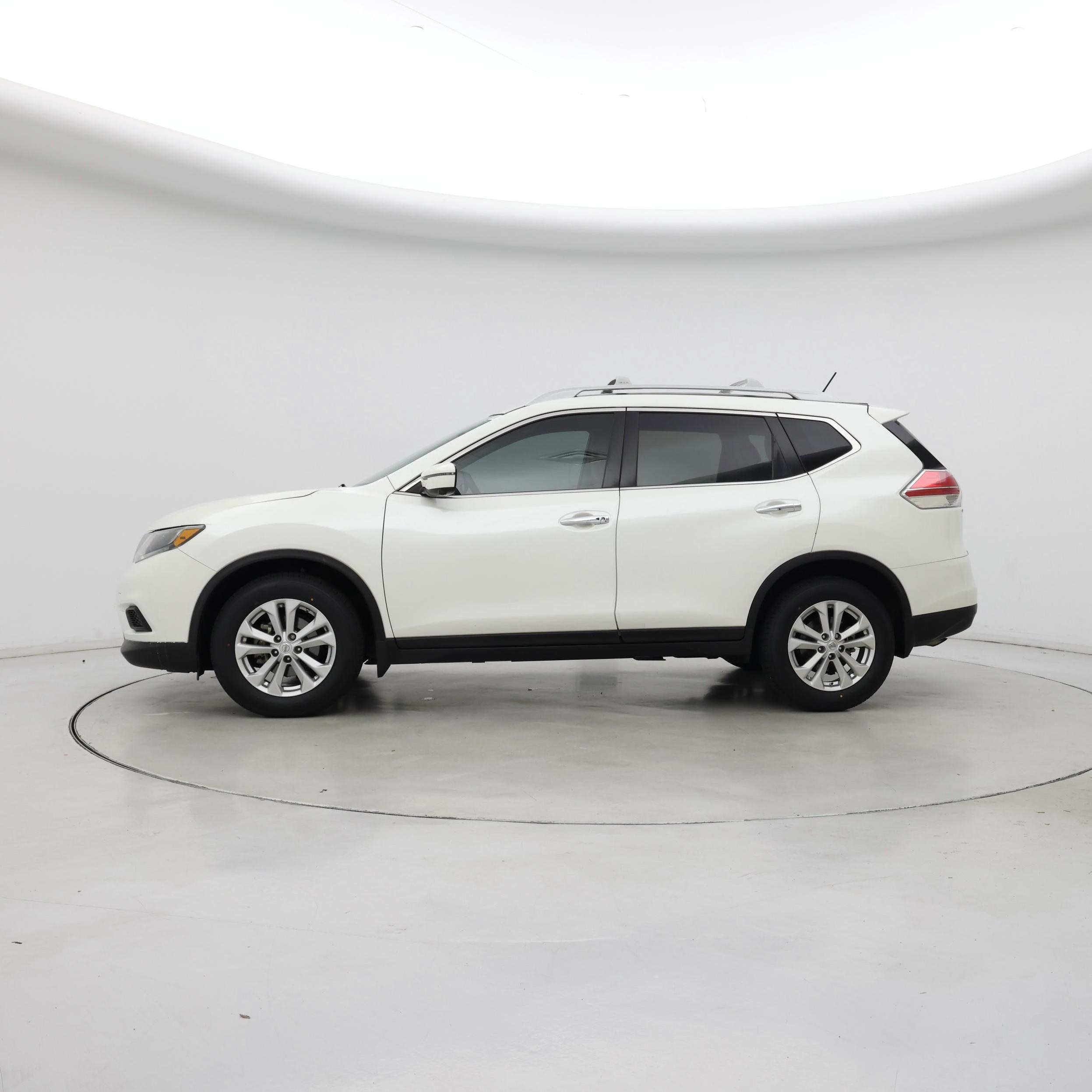 Thumbnail: 2016 Nissan Rogue - 3