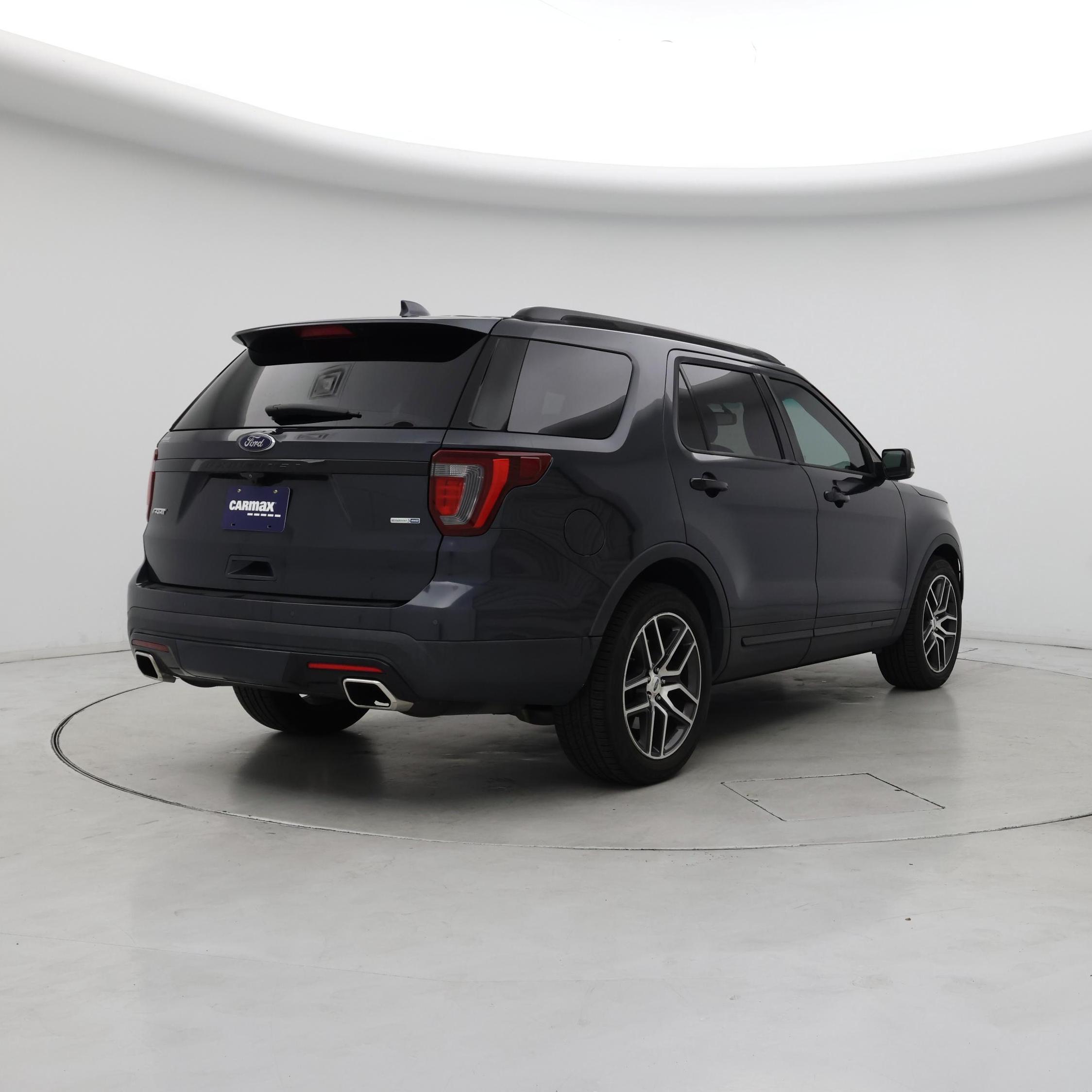 Thumbnail: 2017 Ford Explorer - 8