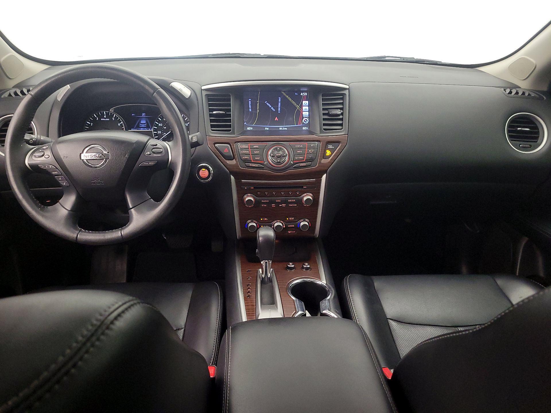 Thumbnail: 2017 Nissan Pathfinder - 9
