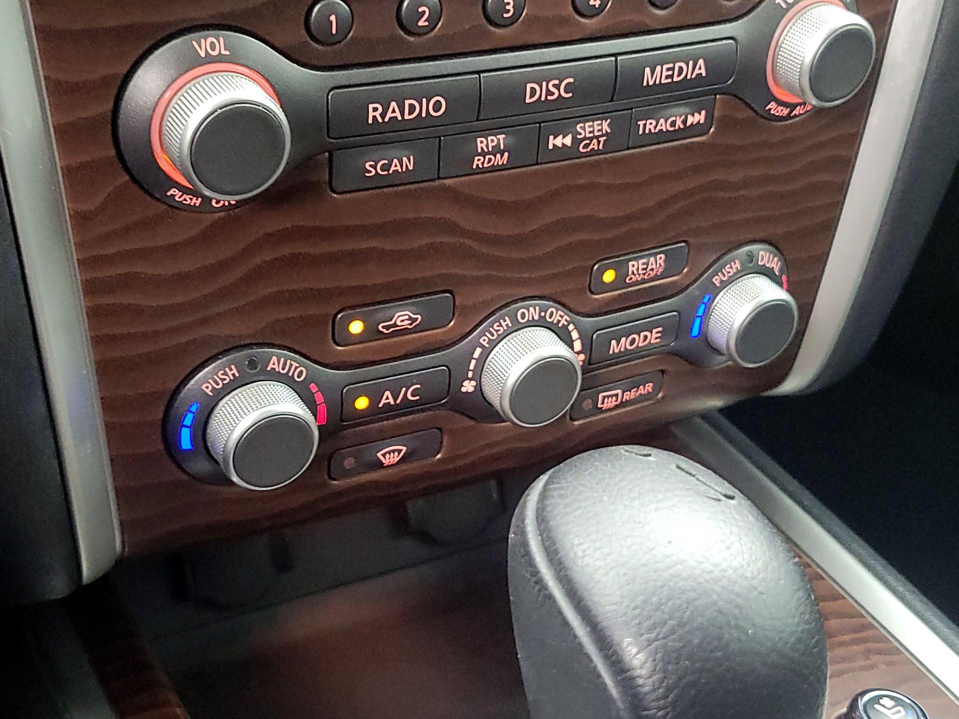 Thumbnail: 2017 Nissan Pathfinder - 17