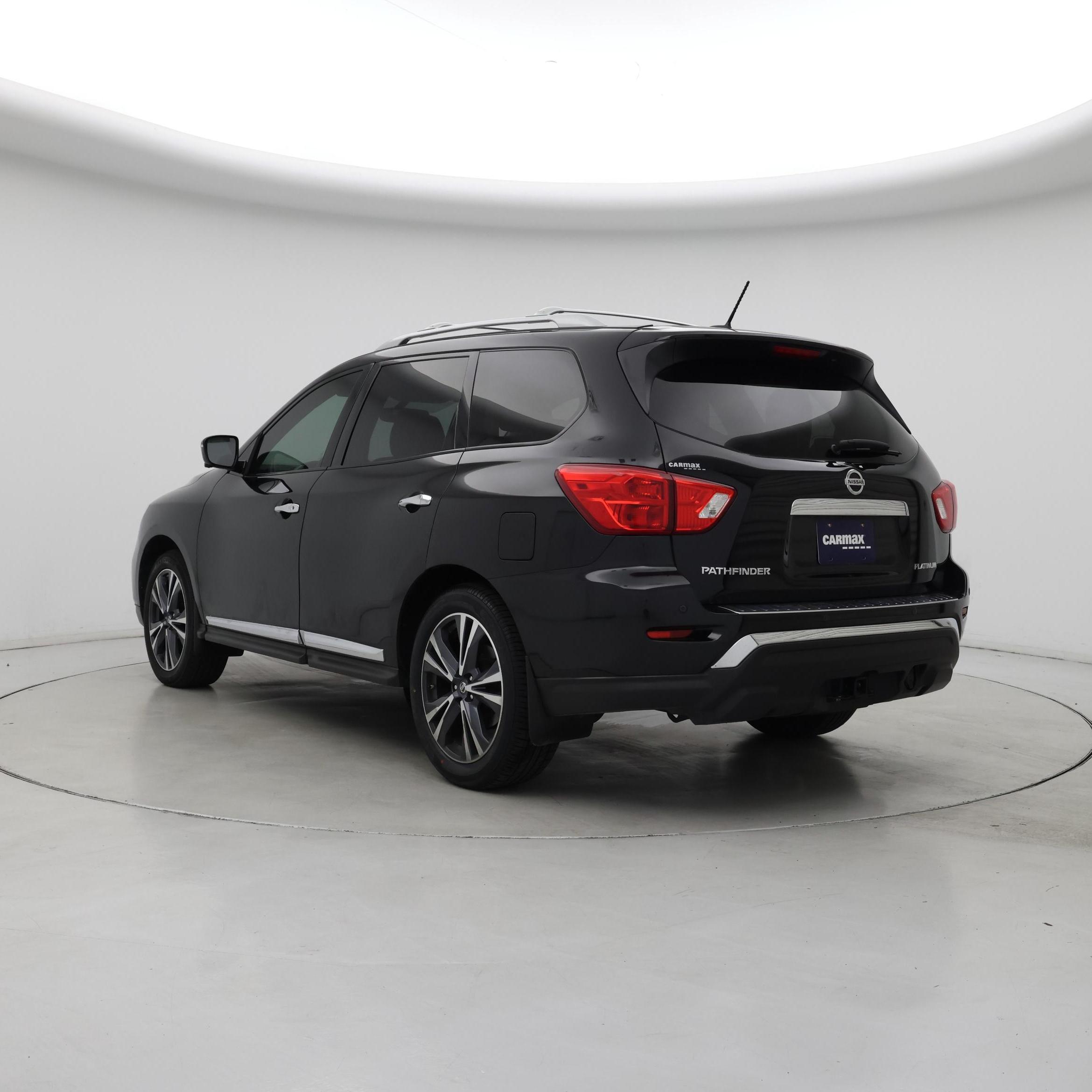 Thumbnail: 2017 Nissan Pathfinder - 2
