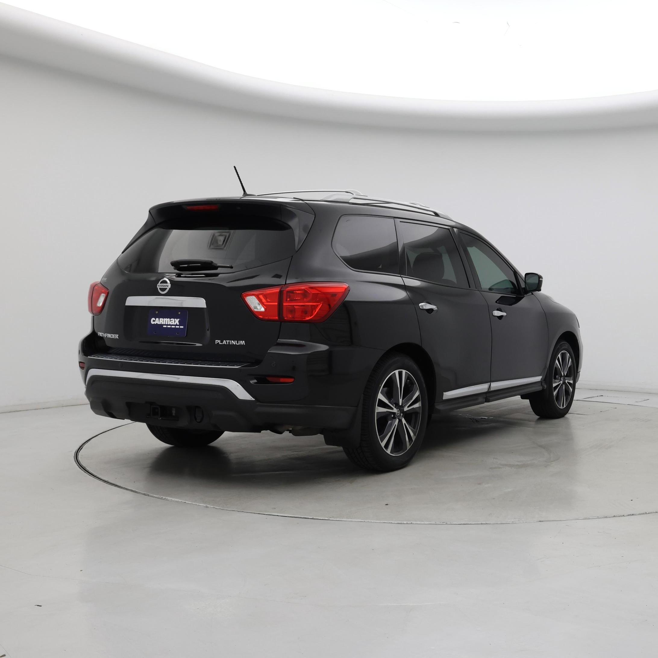 Thumbnail: 2017 Nissan Pathfinder - 8