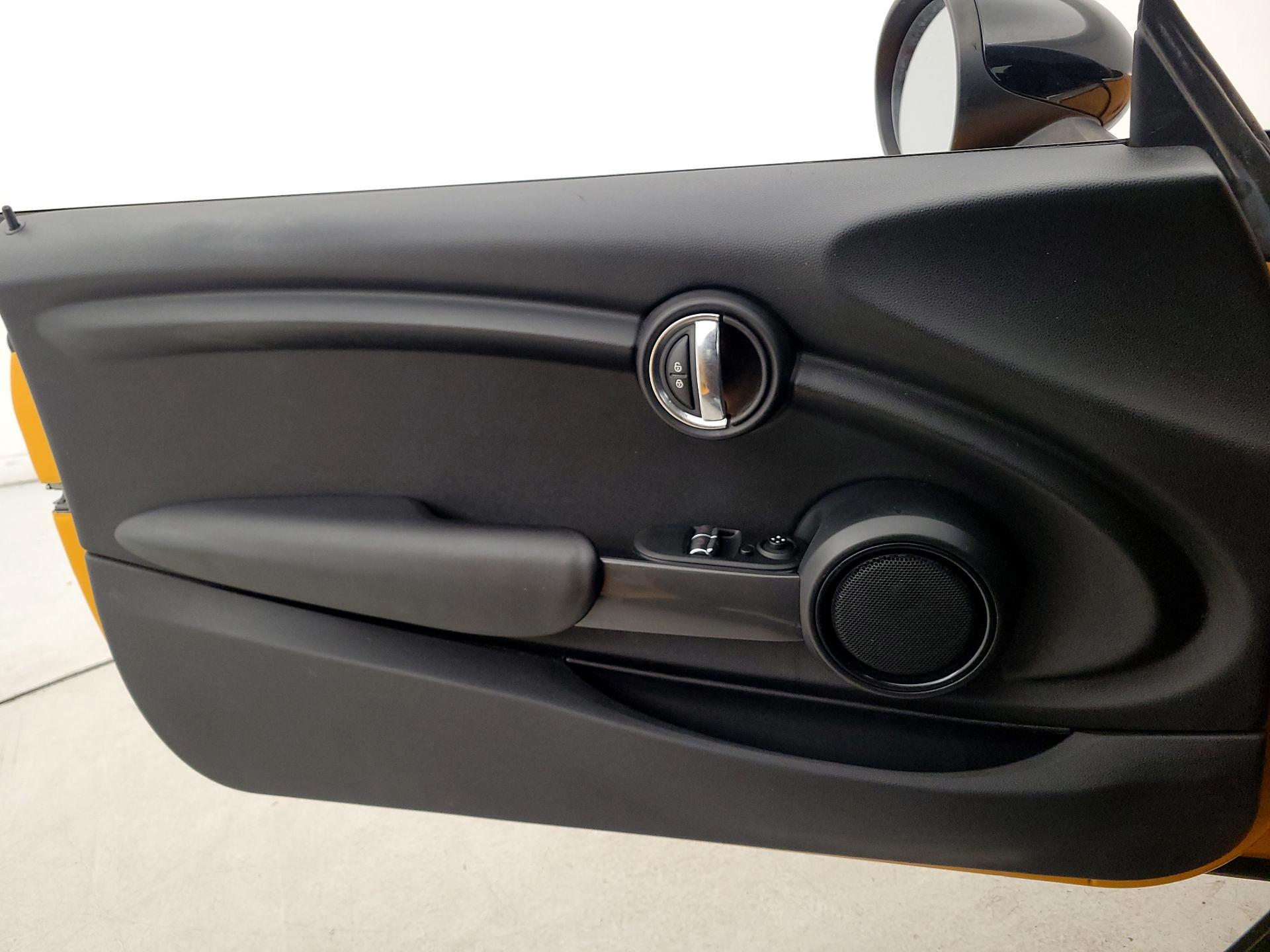 Thumbnail: 2016 MINI Cooper Hardtop - 12