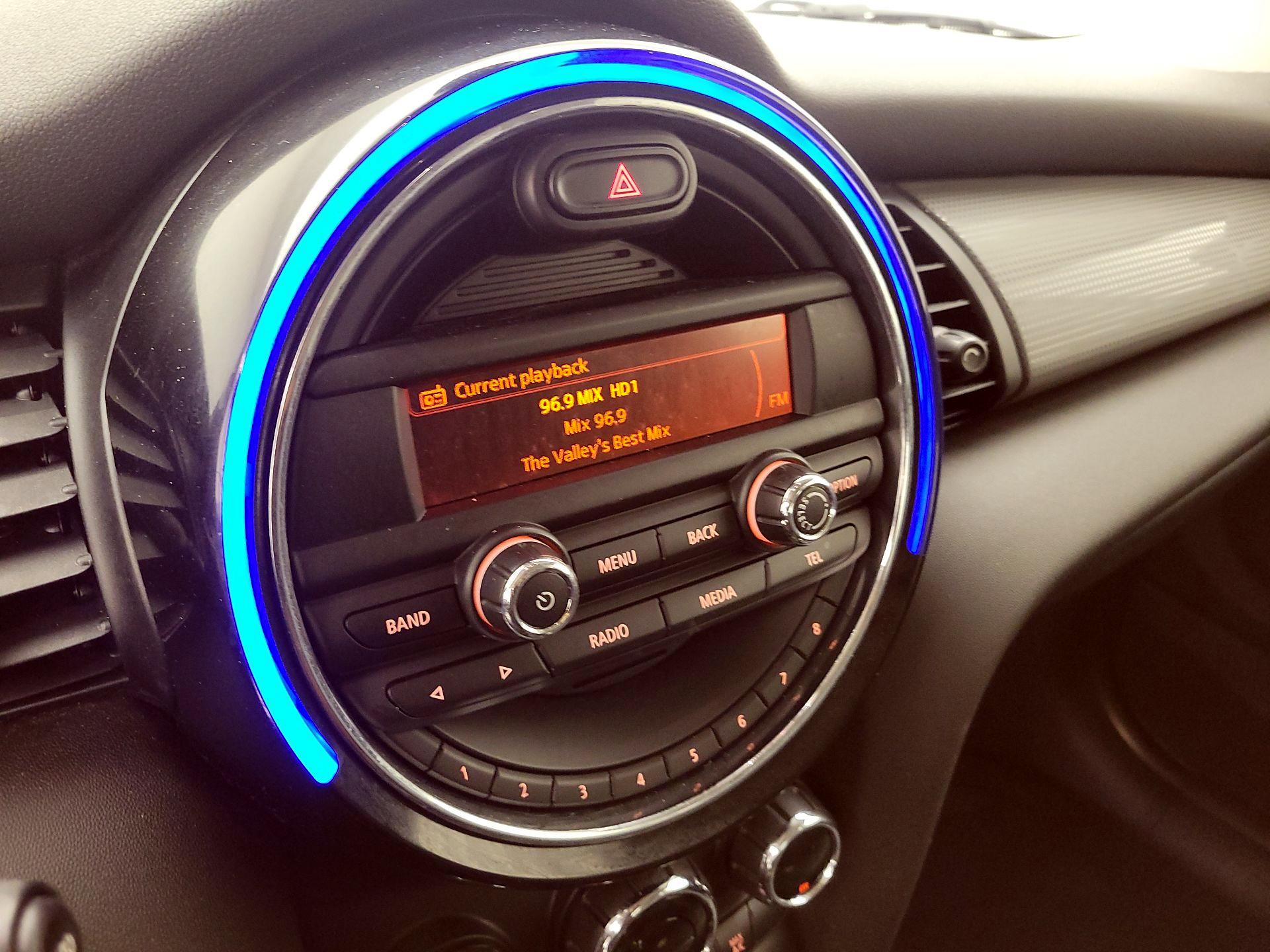 Thumbnail: 2016 MINI Cooper Hardtop - 14