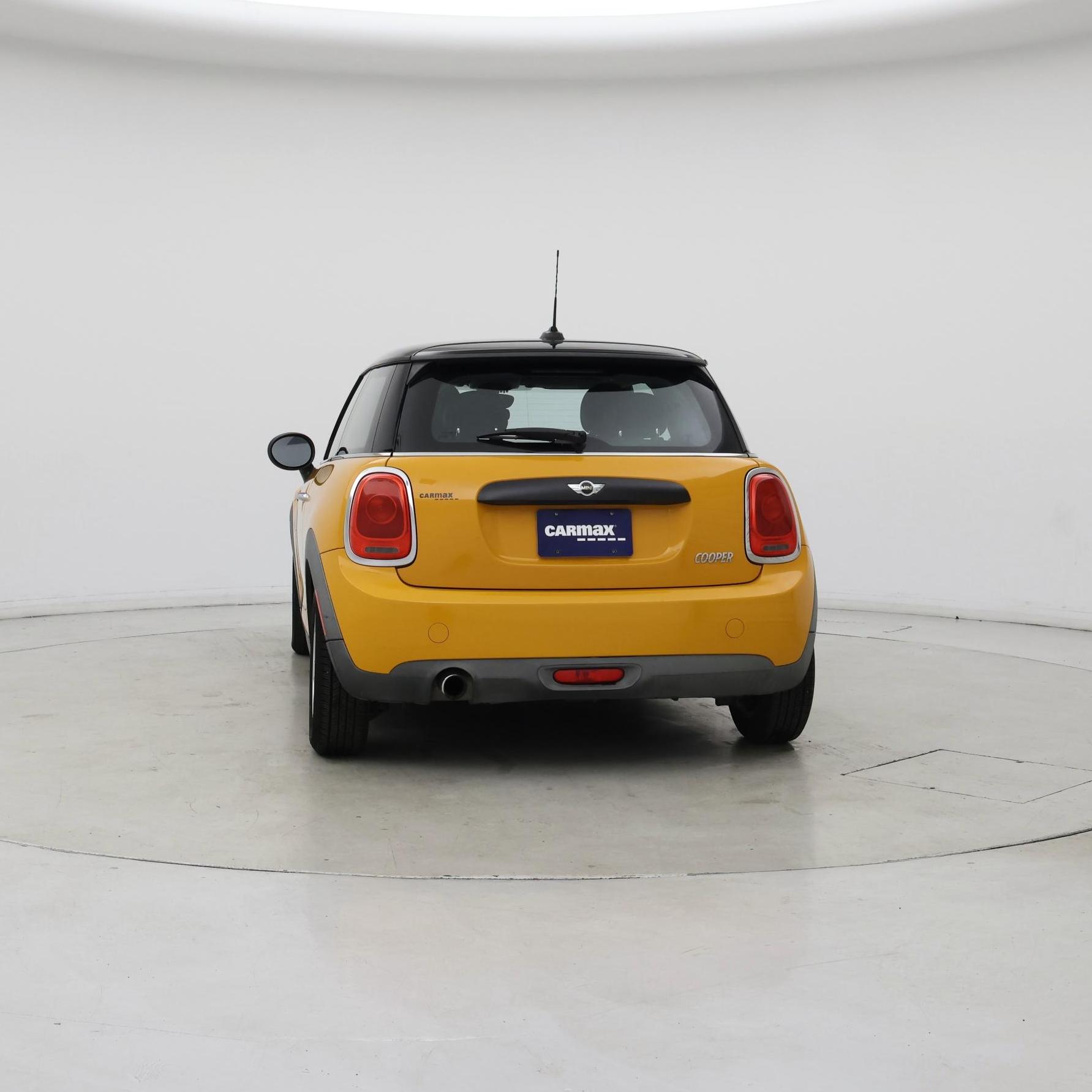Thumbnail: 2016 MINI Cooper Hardtop - 6