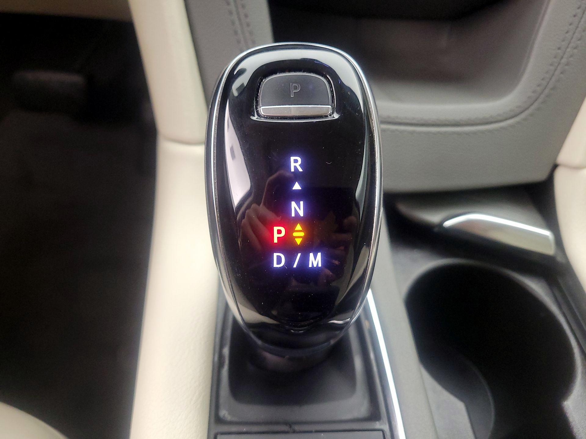 Thumbnail: 2020 Cadillac XT5 - 17