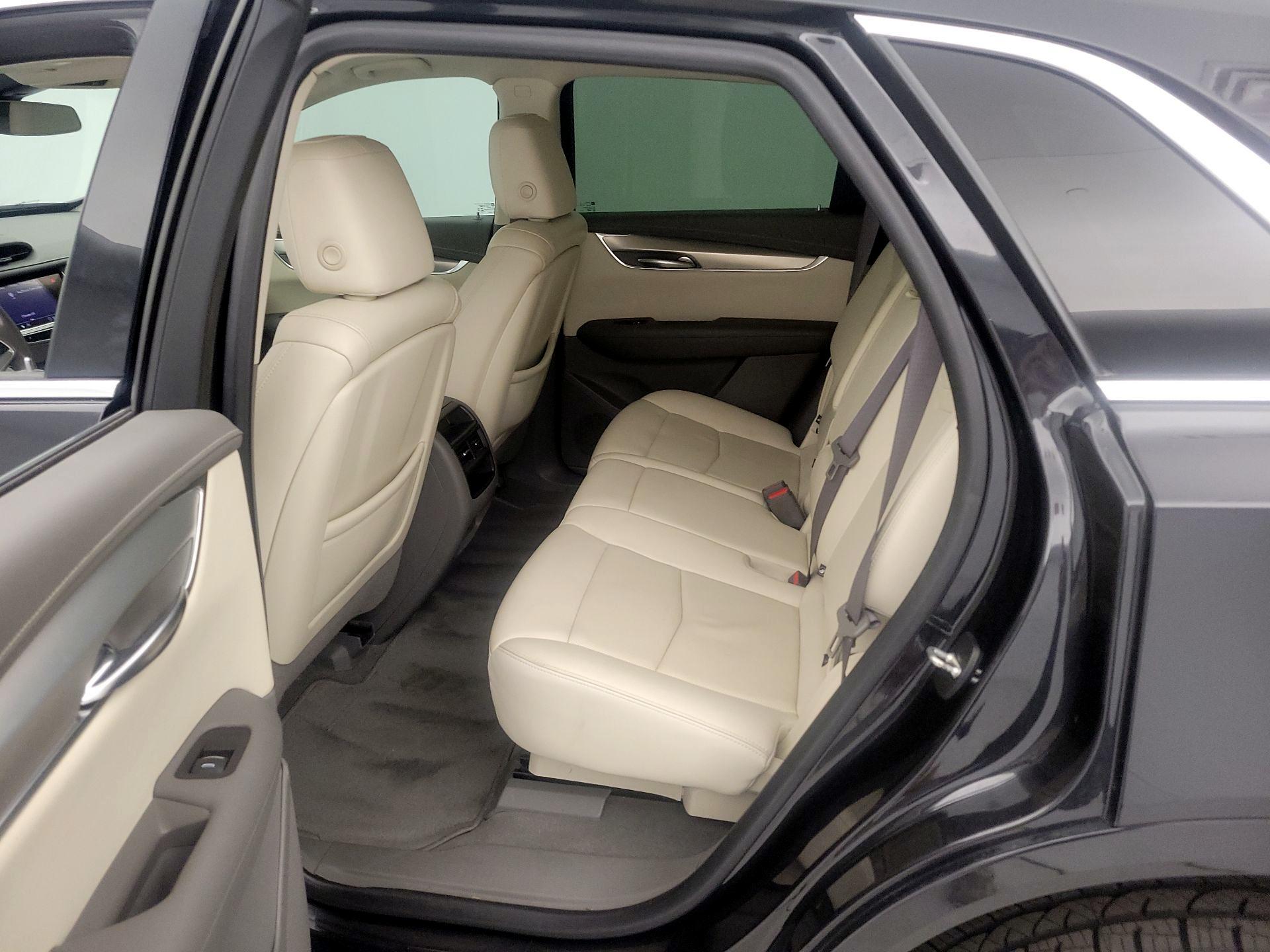 Thumbnail: 2020 Cadillac XT5 - 20