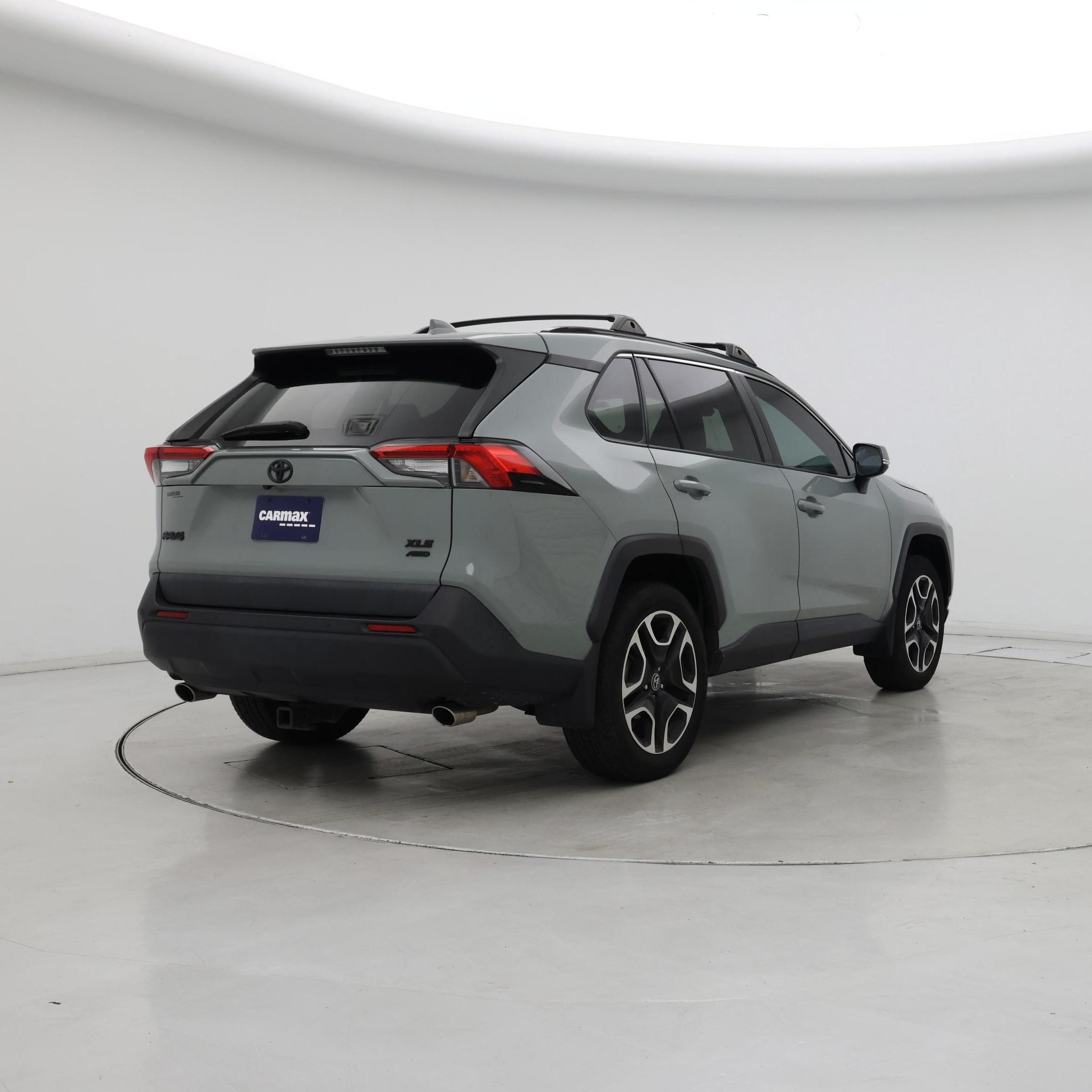 Thumbnail: 2023 Toyota RAV4 - 8