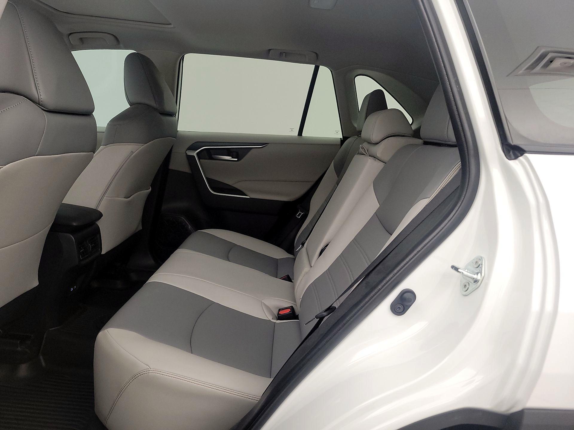 Thumbnail: 2025 Toyota RAV4 - 20