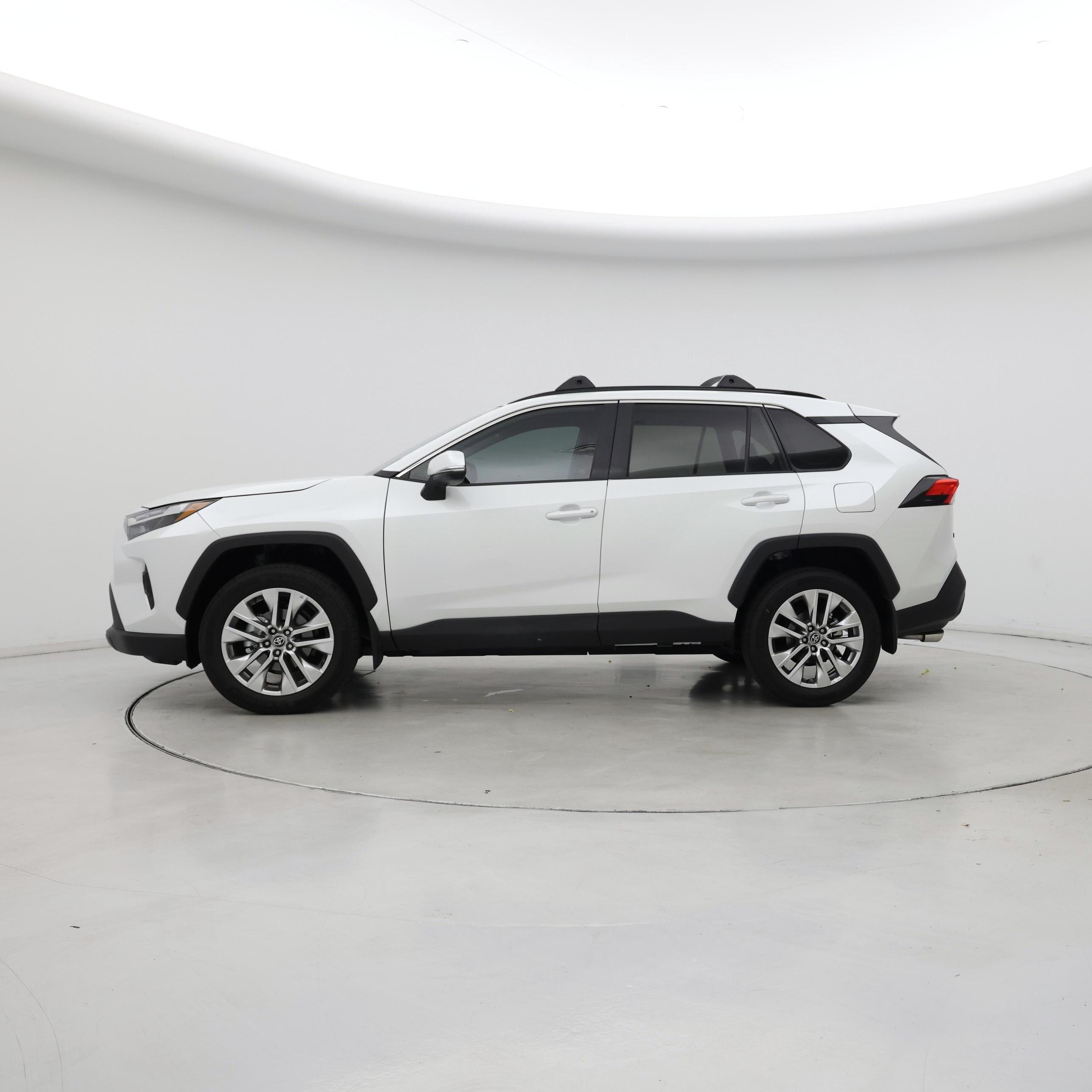 Thumbnail: 2025 Toyota RAV4 - 3