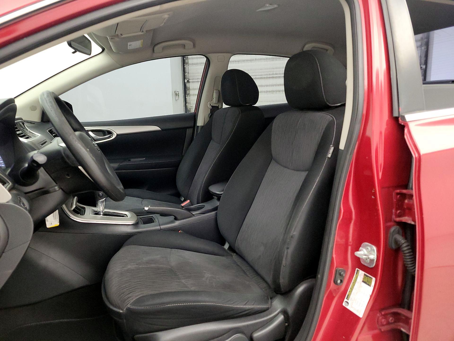 Thumbnail: 2014 Nissan Sentra - 11