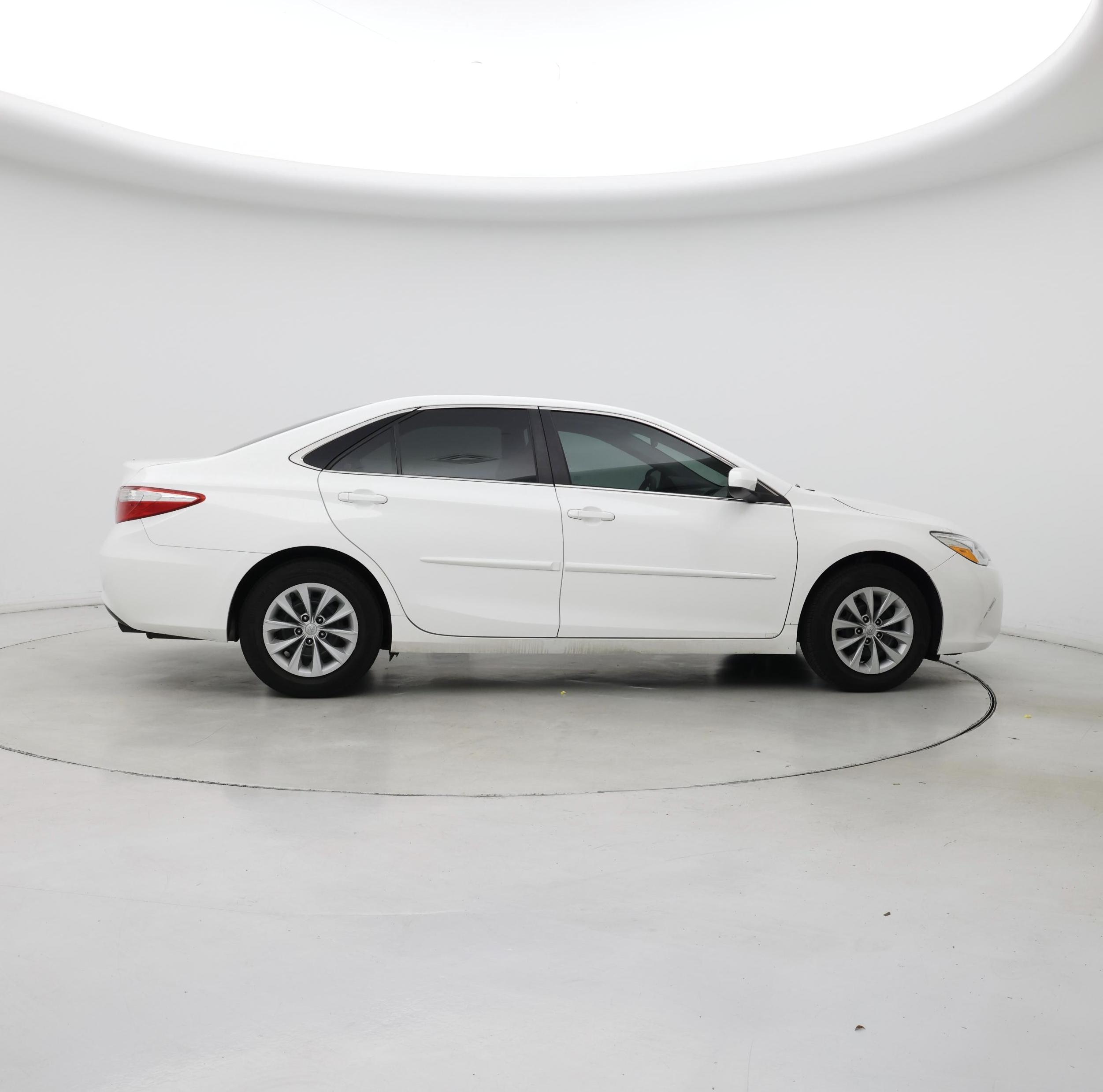 Thumbnail: 2017 Toyota Camry - 7