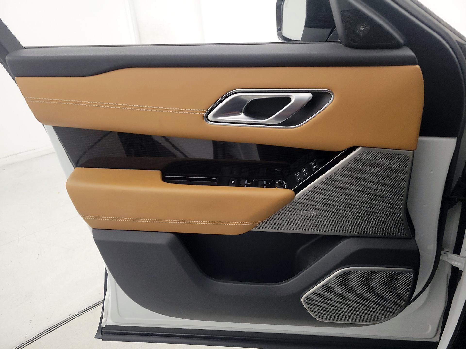 Thumbnail: 2020 Land Rover Range Rover Velar - 12