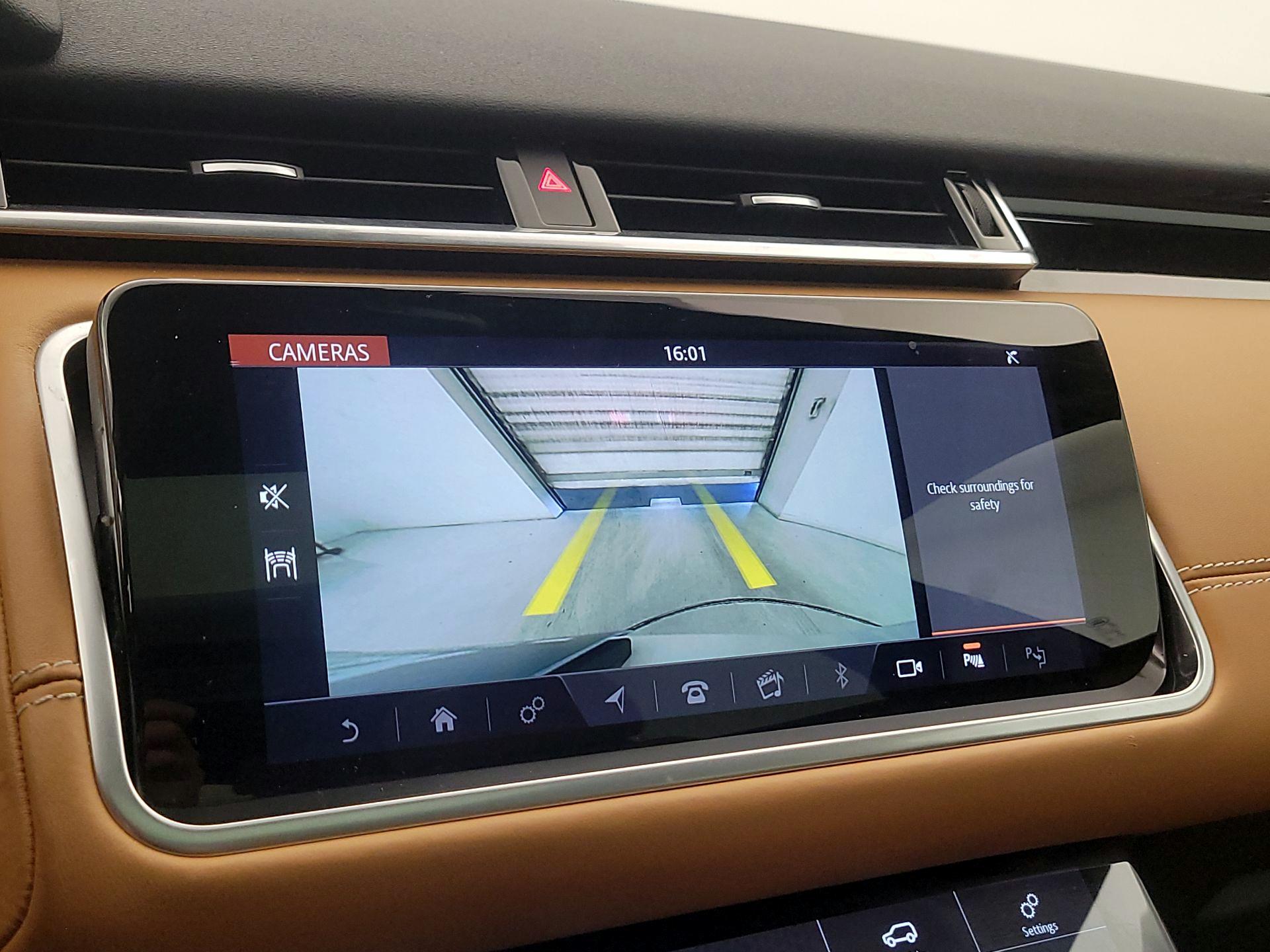Thumbnail: 2020 Land Rover Range Rover Velar - 14