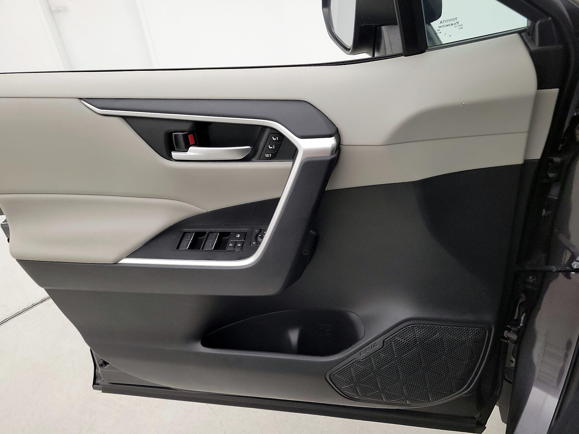 Thumbnail: 2024 Toyota RAV4 - 12