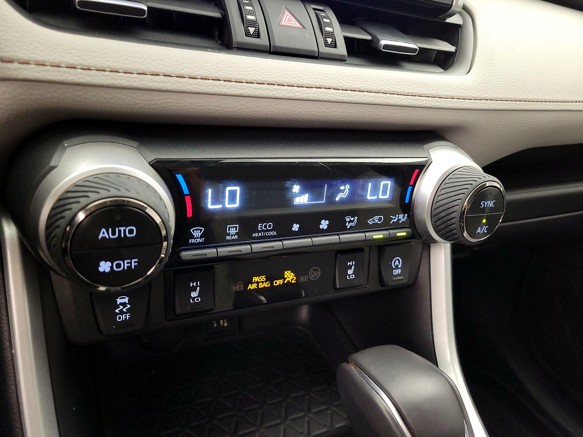 Thumbnail: 2024 Toyota RAV4 - 16