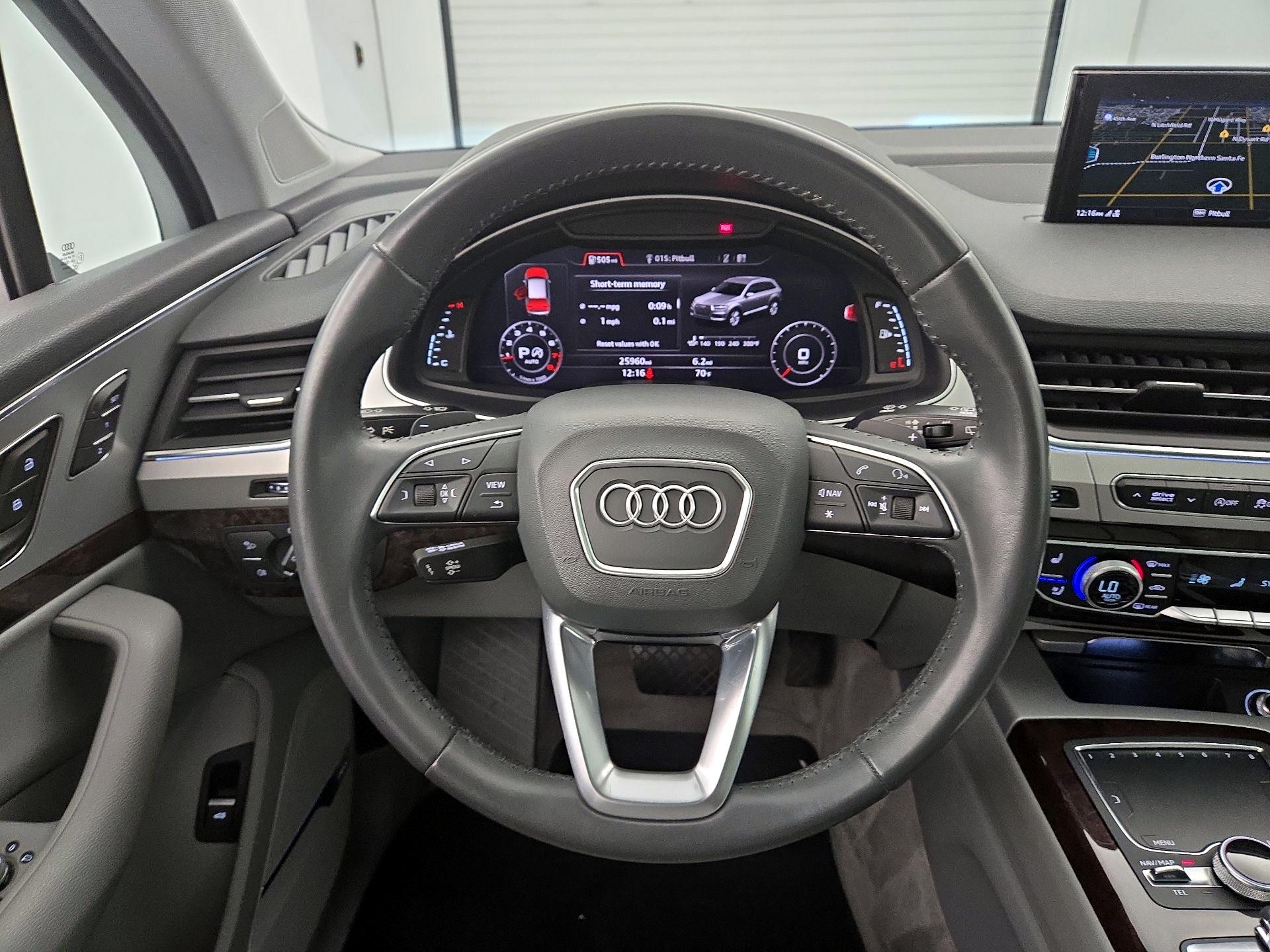 Thumbnail: 2019 Audi Q7 - 10