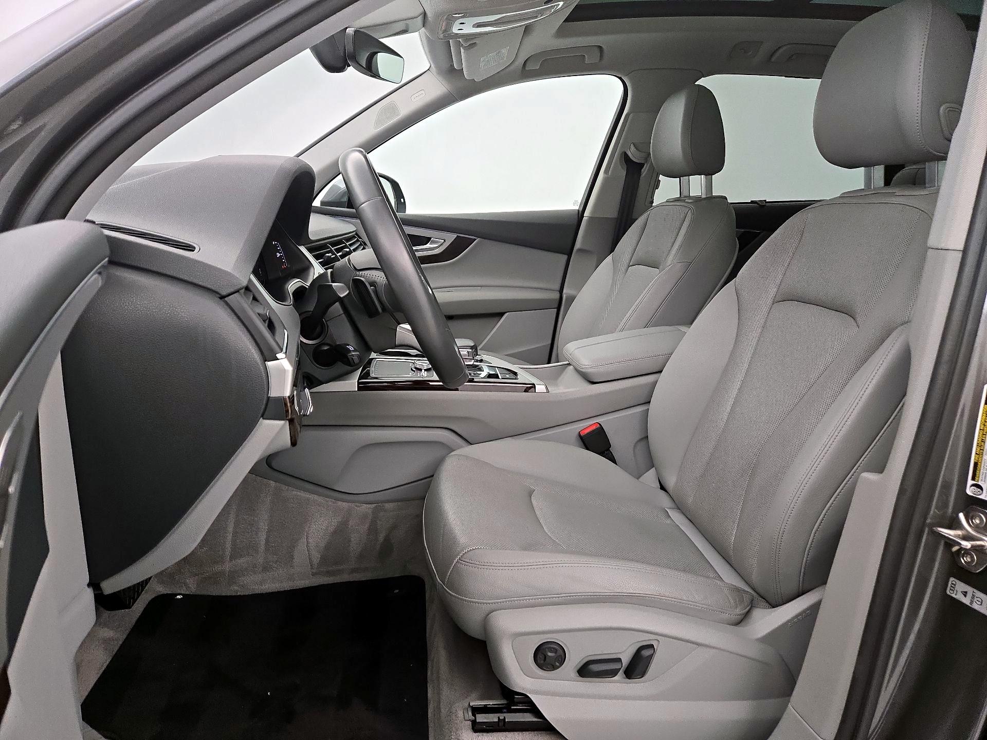 Thumbnail: 2019 Audi Q7 - 11