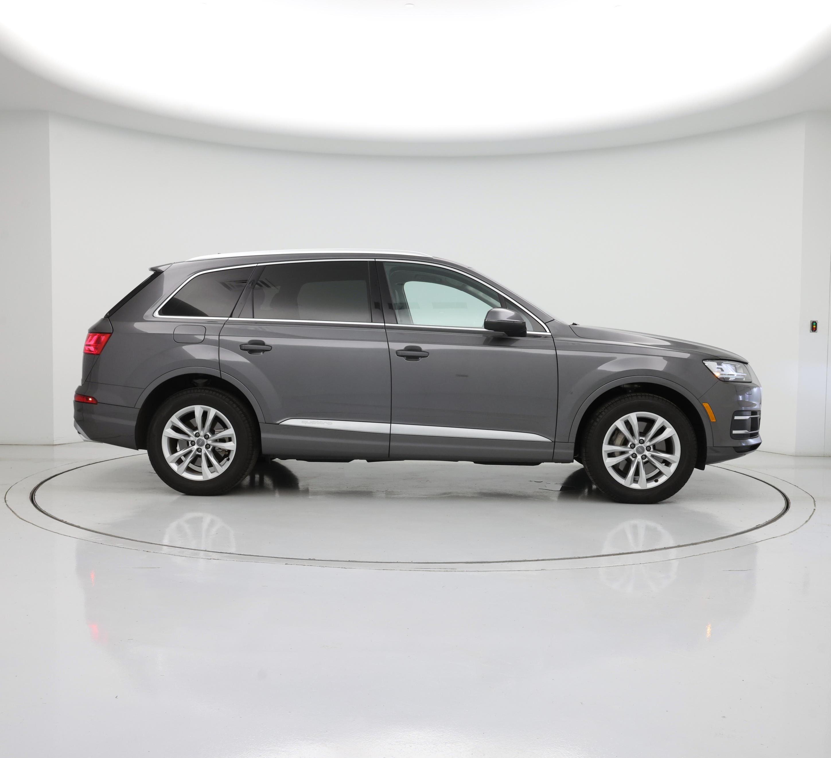Thumbnail: 2019 Audi Q7 - 7