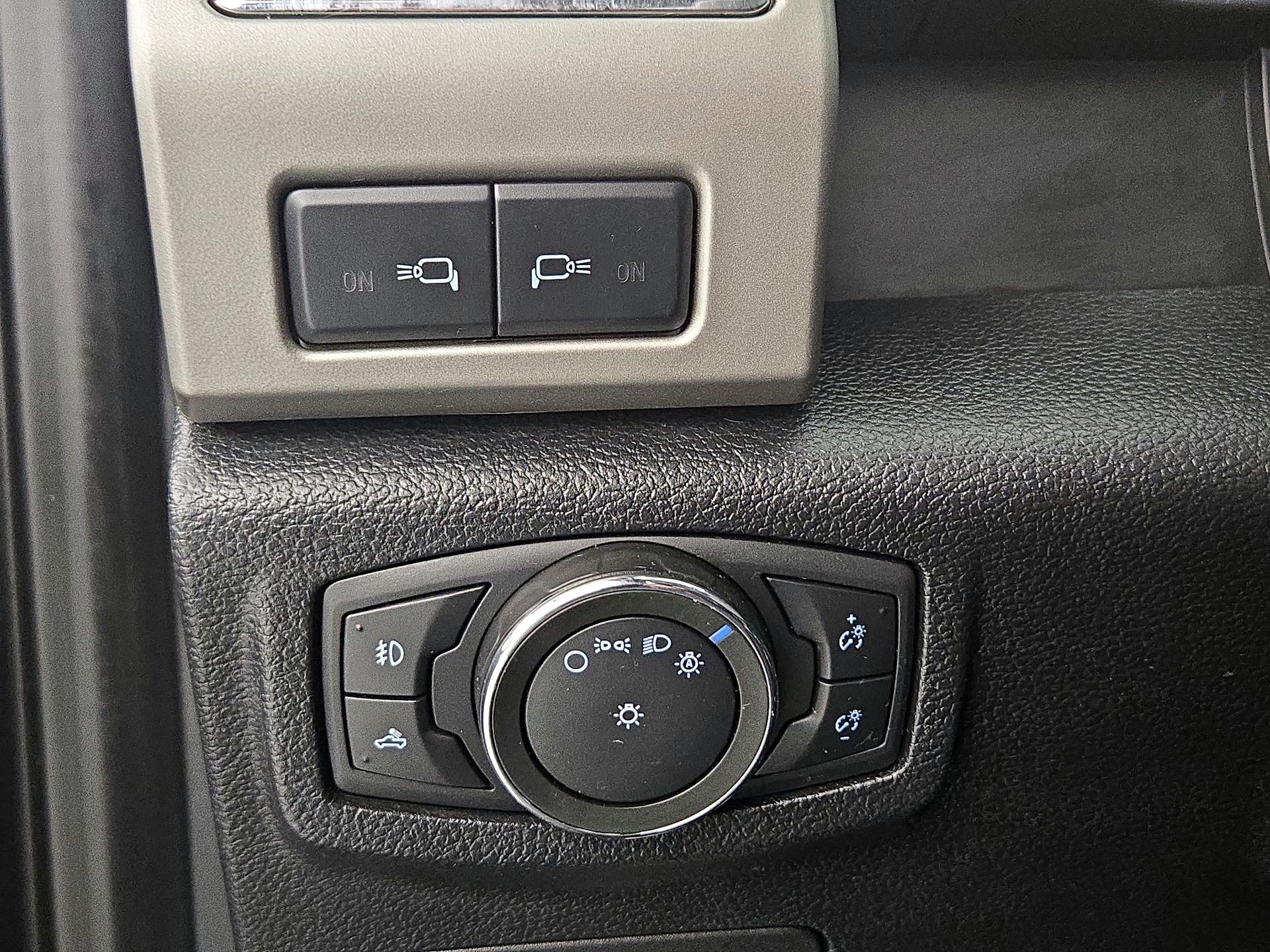 Thumbnail: 2015 Ford F-150 - 13