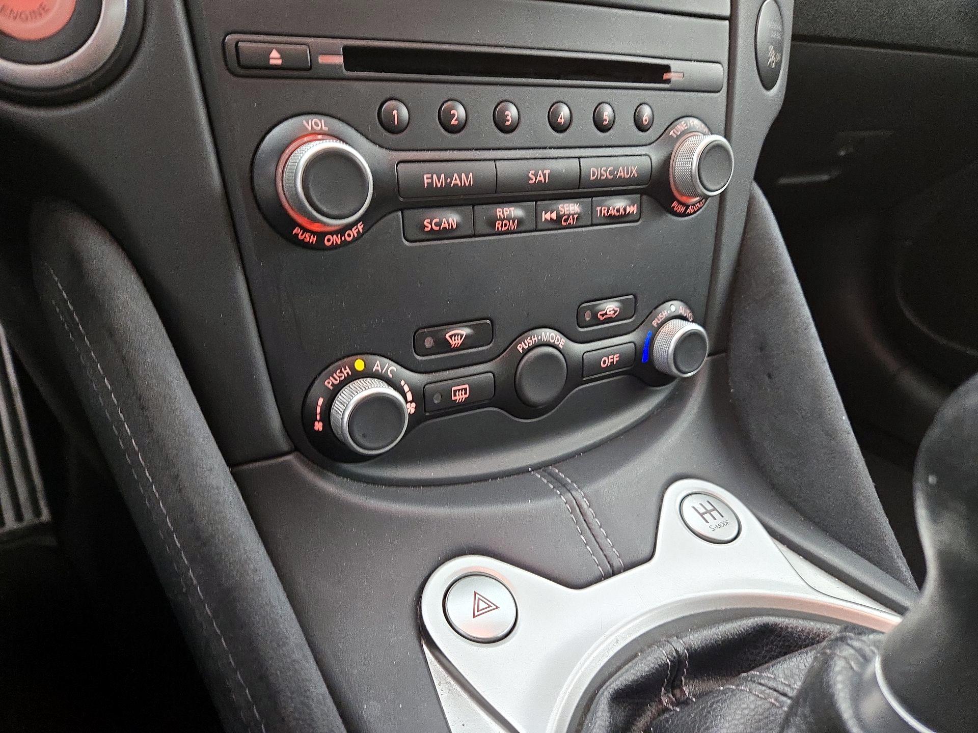 Thumbnail: 2014 Nissan Z - 17