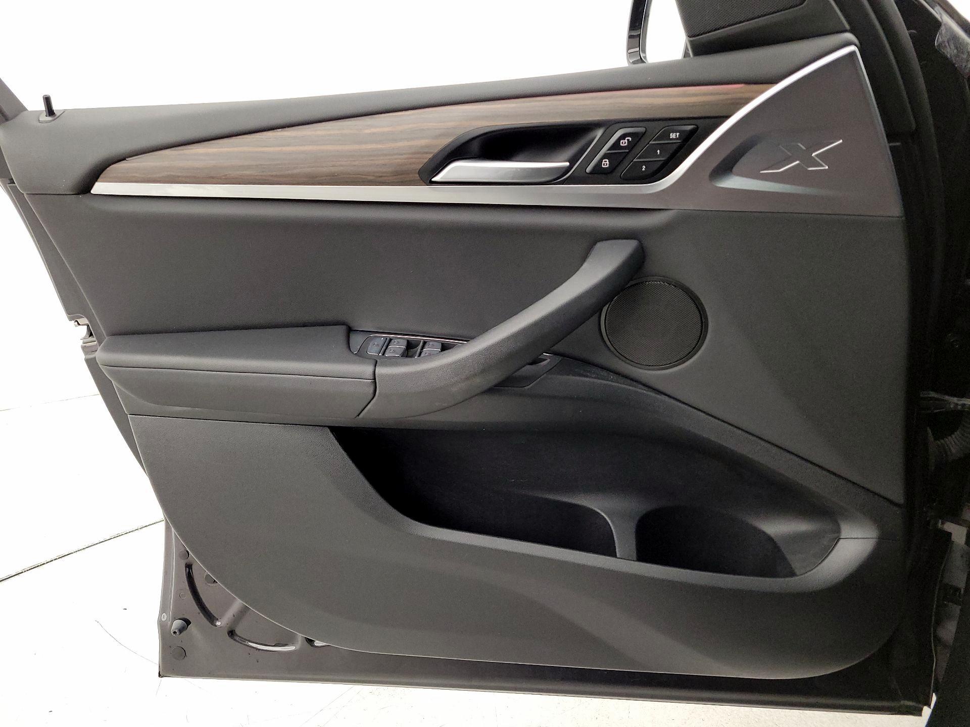 Thumbnail: 2021 BMW X3 - 12