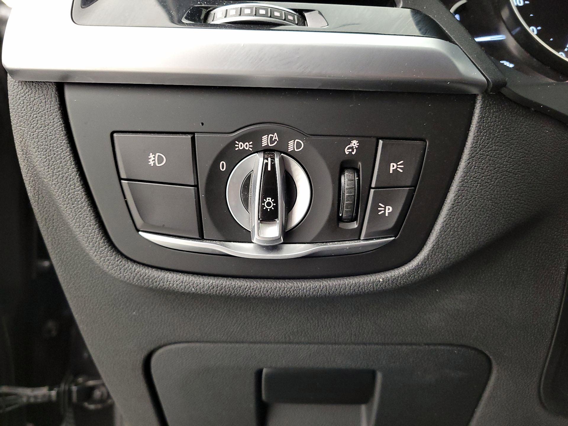 Thumbnail: 2021 BMW X3 - 13