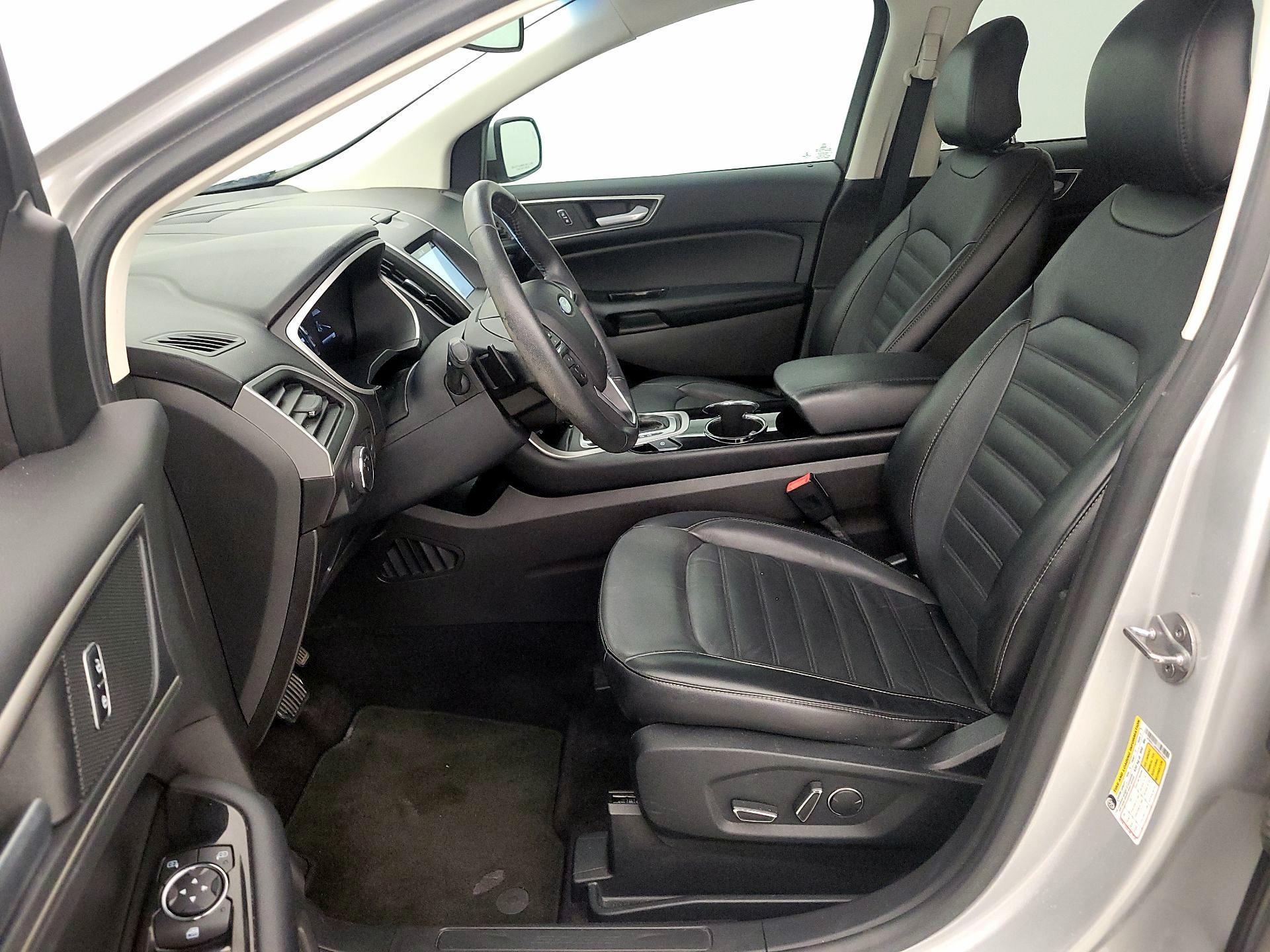 Thumbnail: 2017 Ford Edge - 11