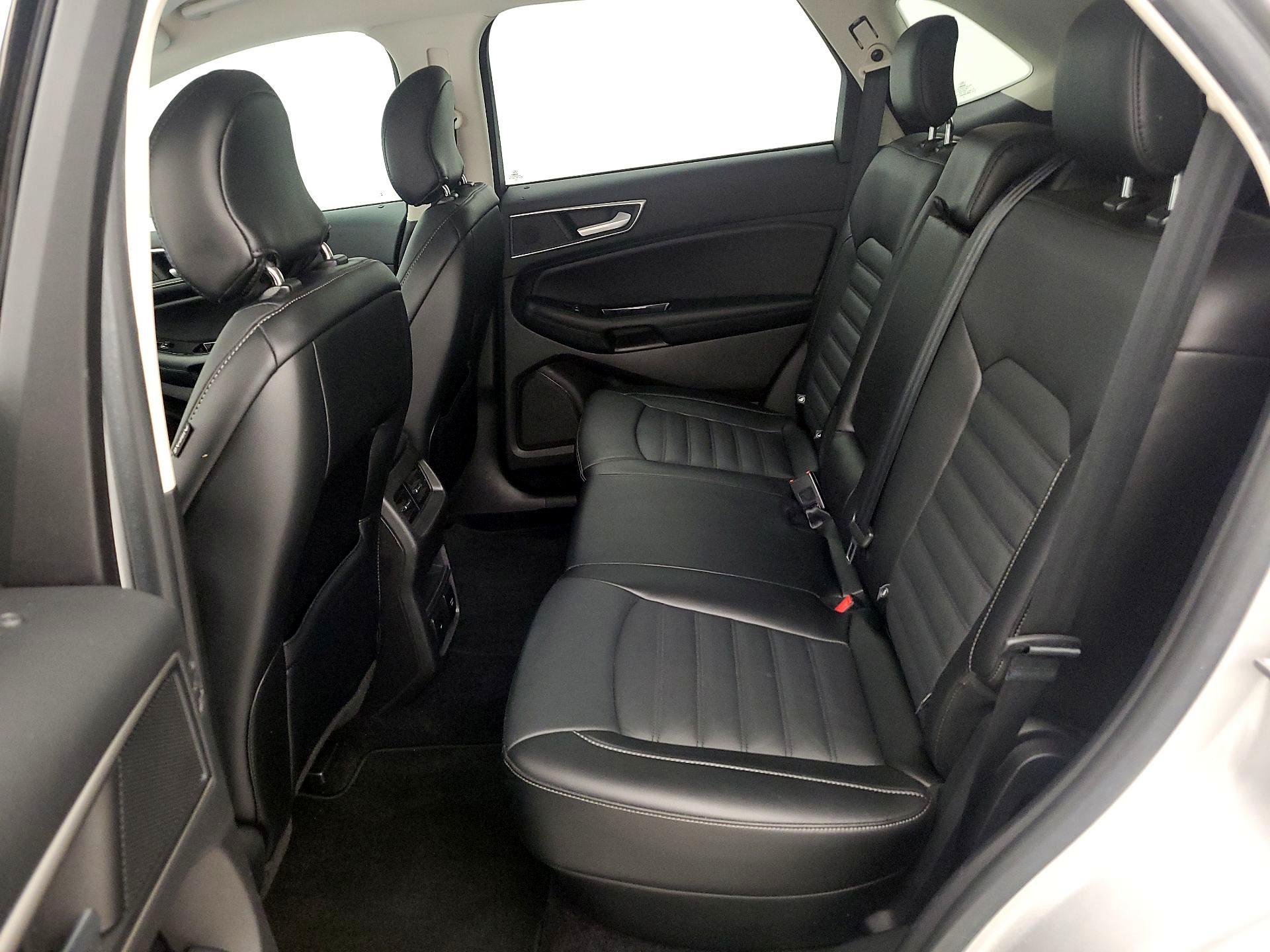 Thumbnail: 2017 Ford Edge - 20