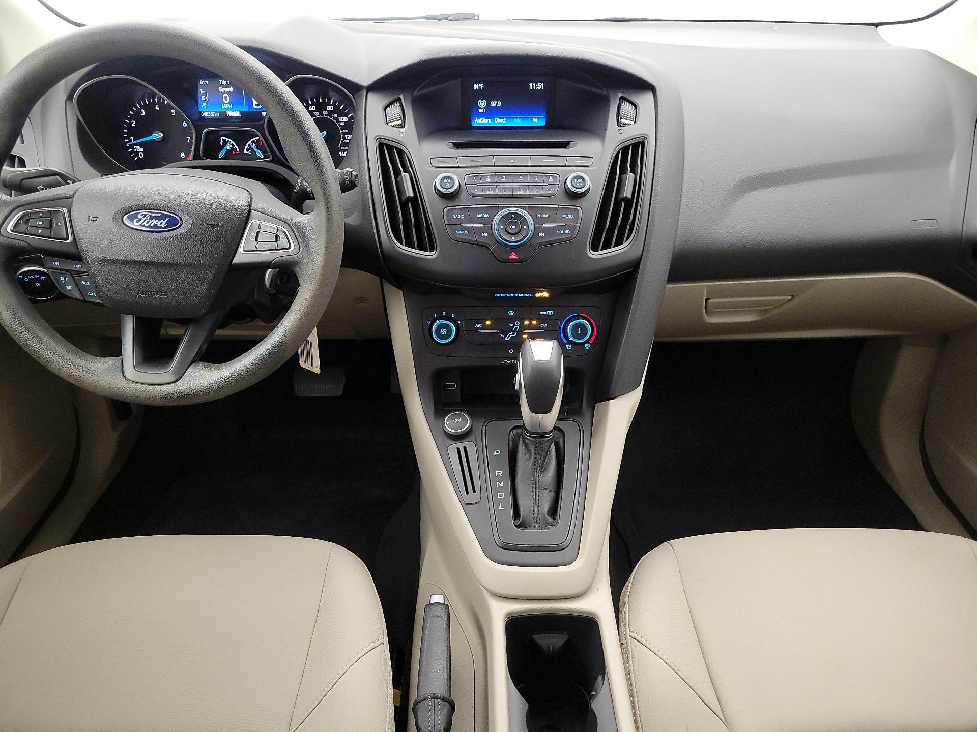 Thumbnail: 2016 Ford Focus - 9