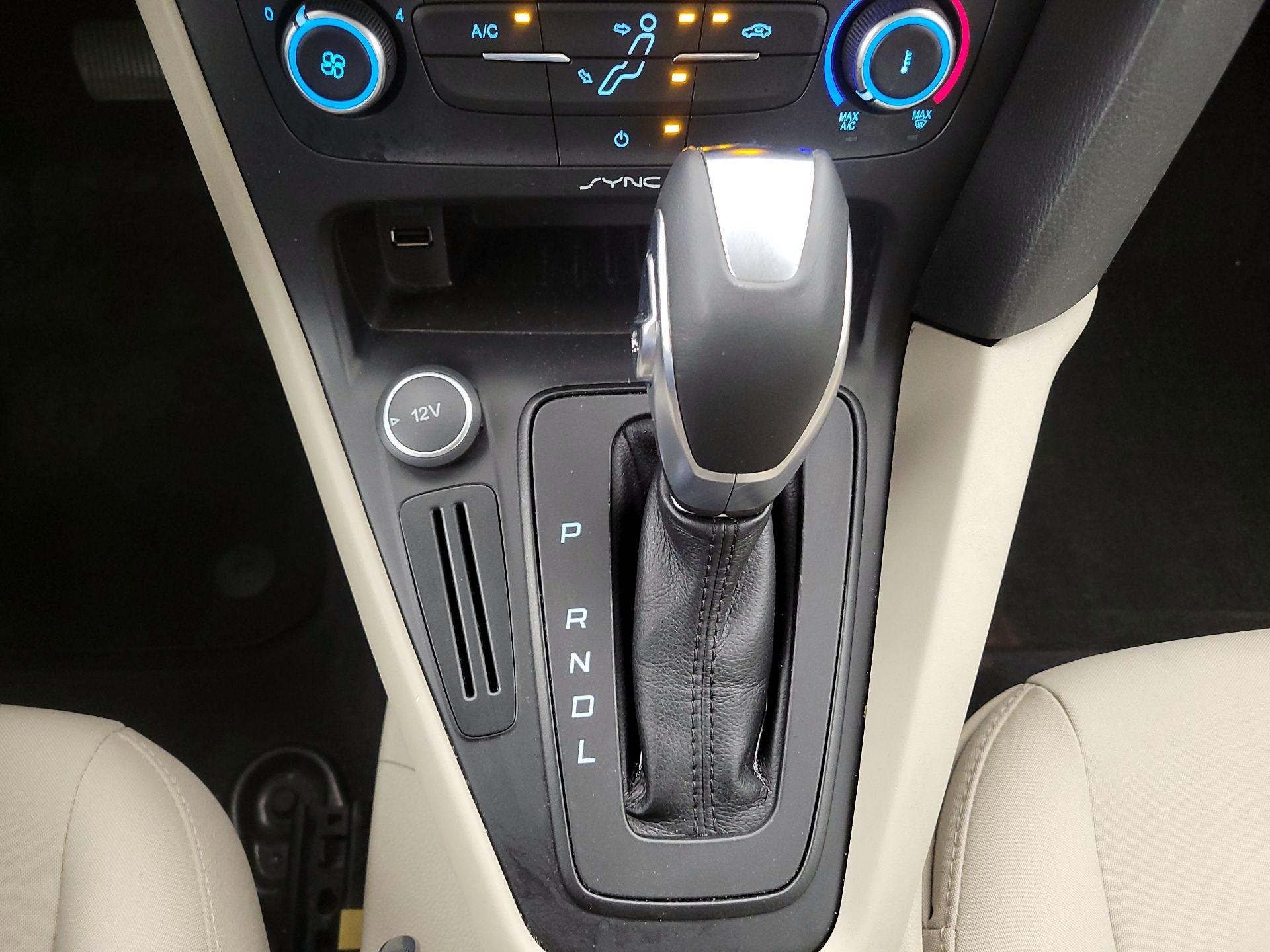 Thumbnail: 2016 Ford Focus - 17