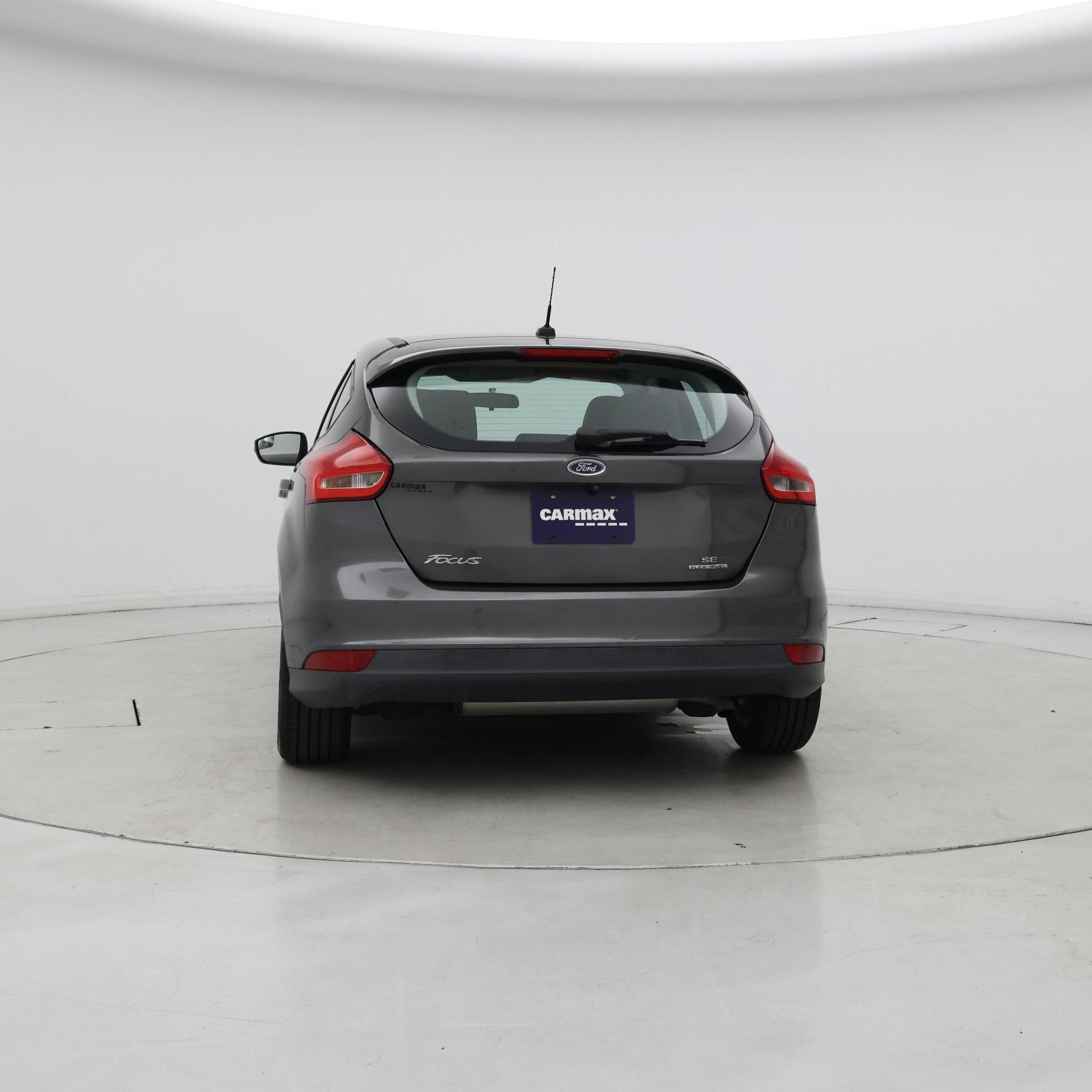 Thumbnail: 2016 Ford Focus - 6